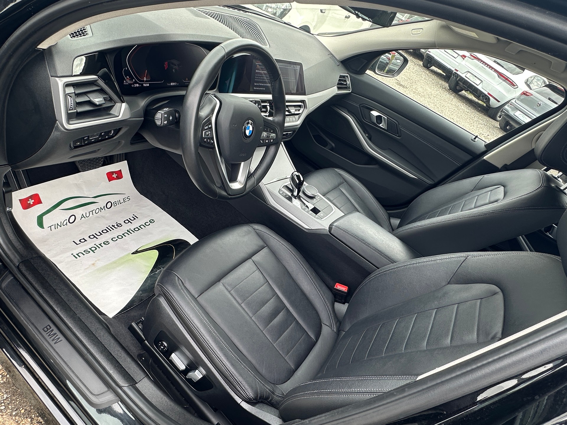 BMW 320d xDrive 48V Touring Steptronic-image-12