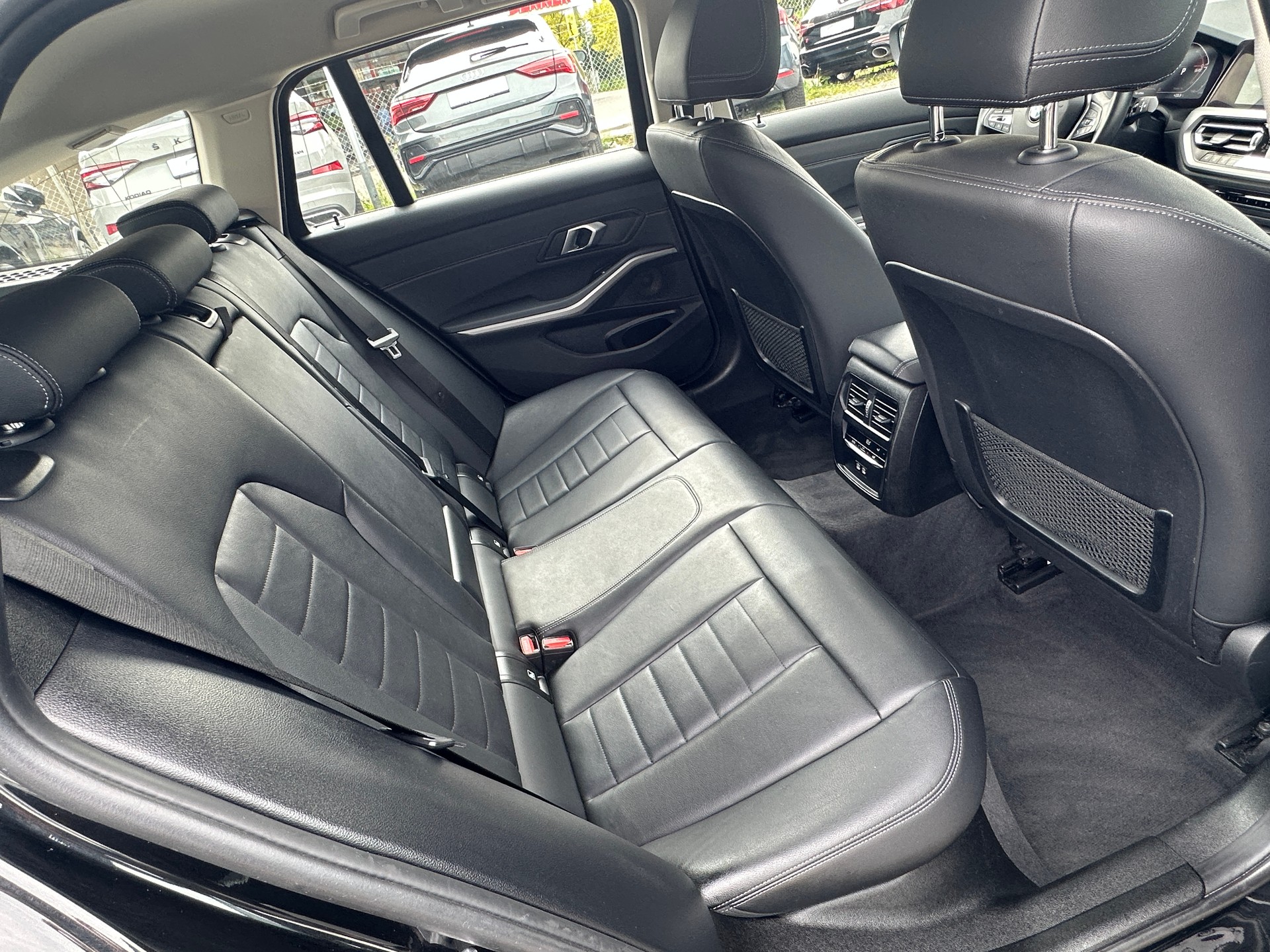 BMW 320d xDrive 48V Touring Steptronic-image-20