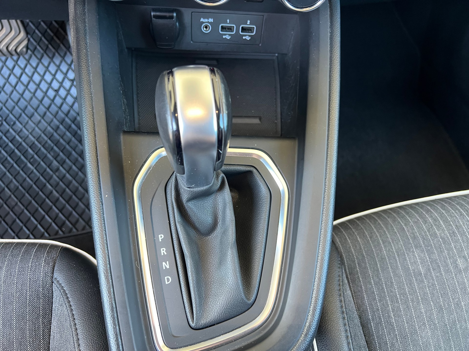 RENAULT Clio 1.3 Intens EDC-image-10