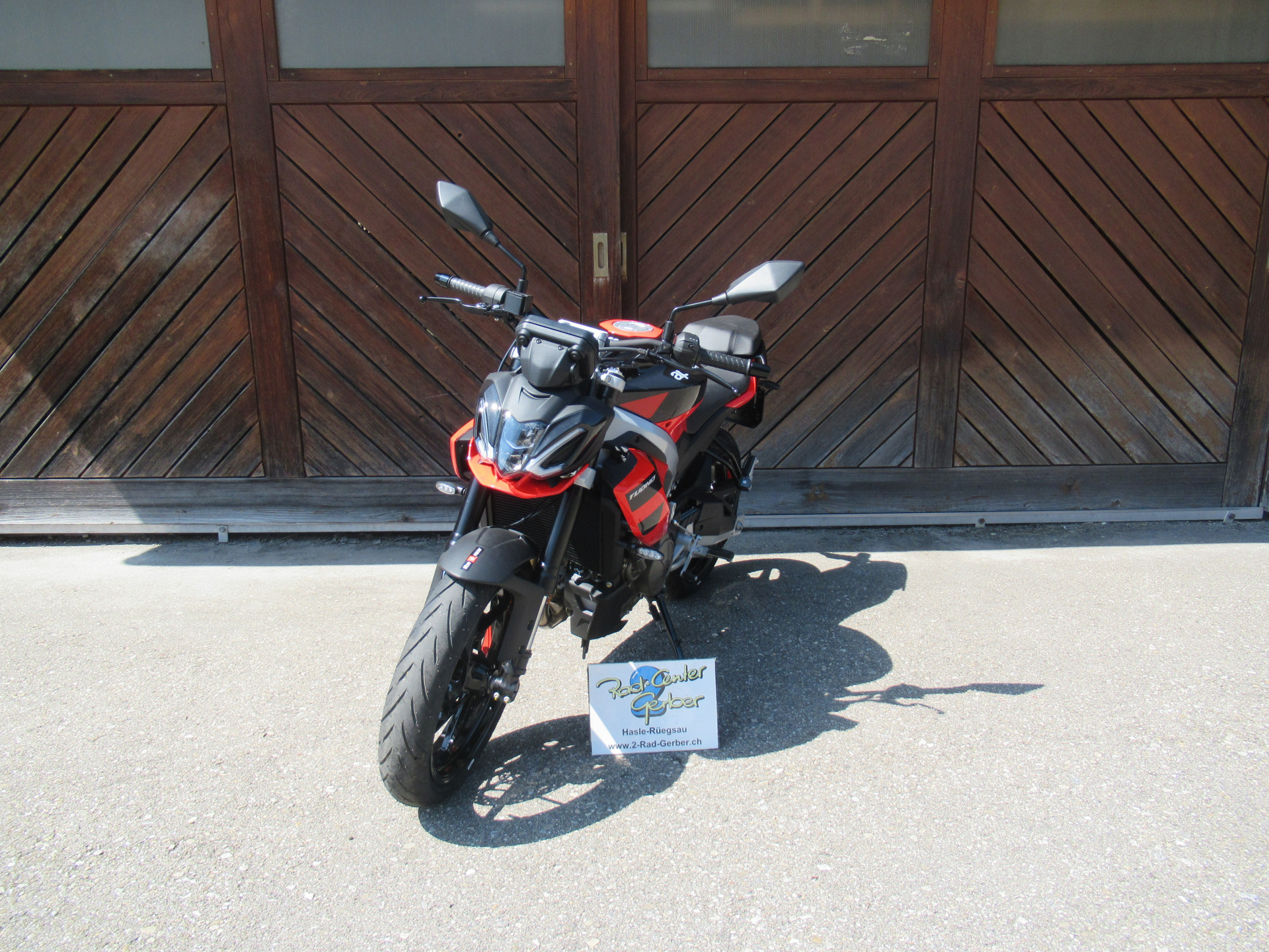 APRILIA Tuono 457-image-1