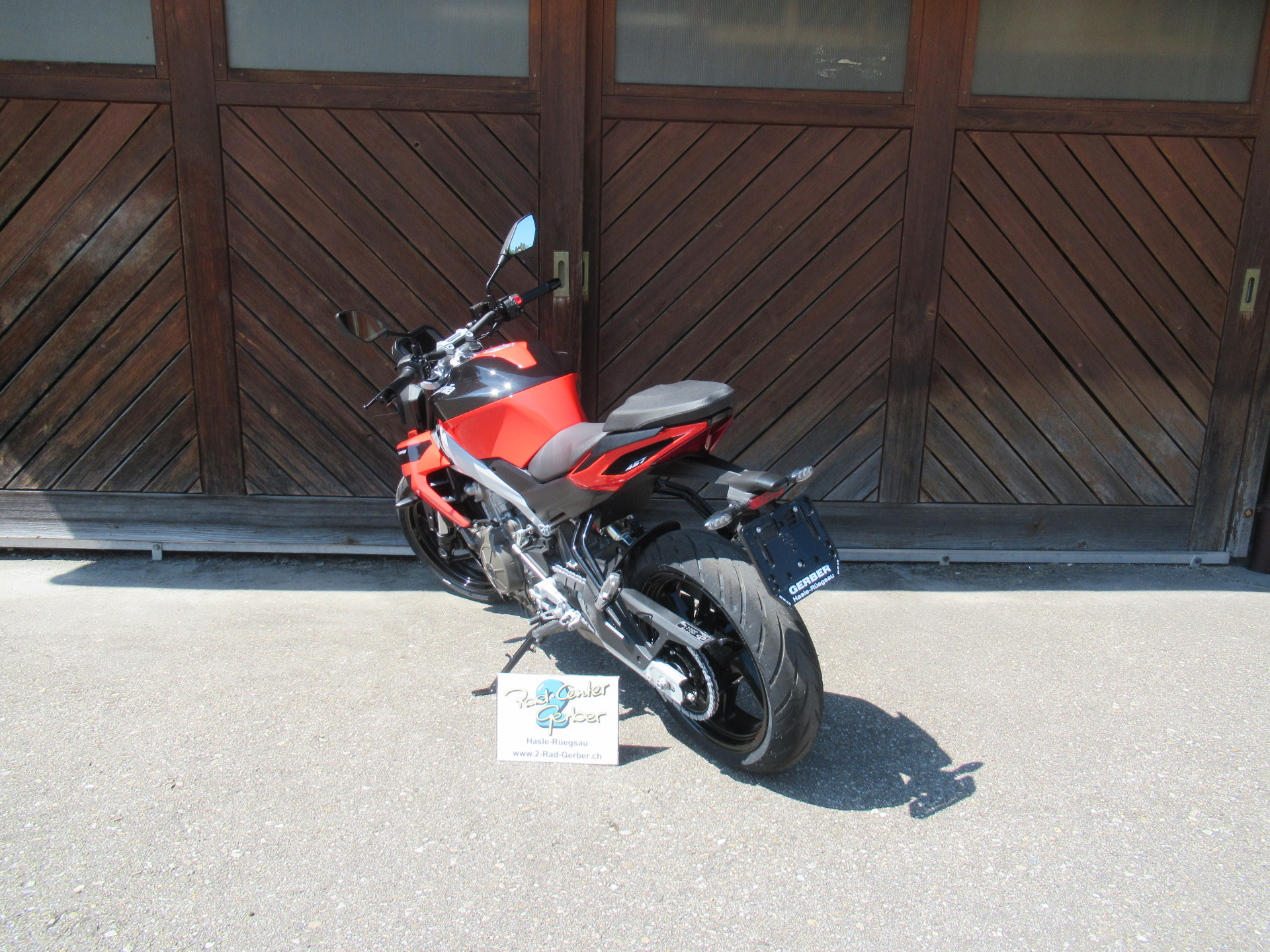 APRILIA Tuono 457-image-2