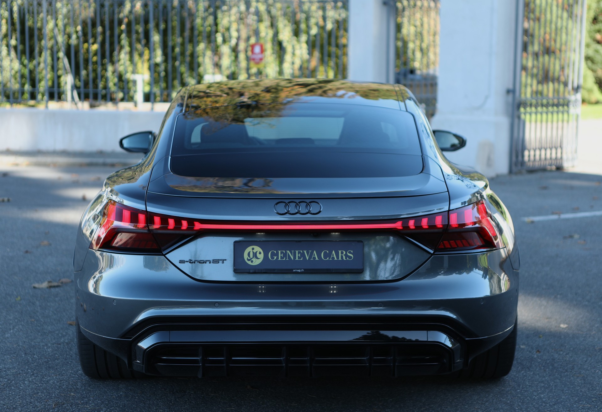 AUDI e-tron GT quattro-image-3