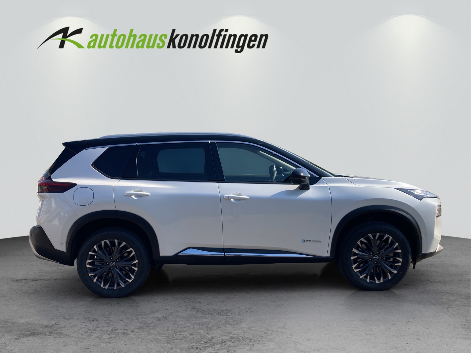 NISSAN X-Trail 1.5 VC-T Tekna e-4orce-image-4