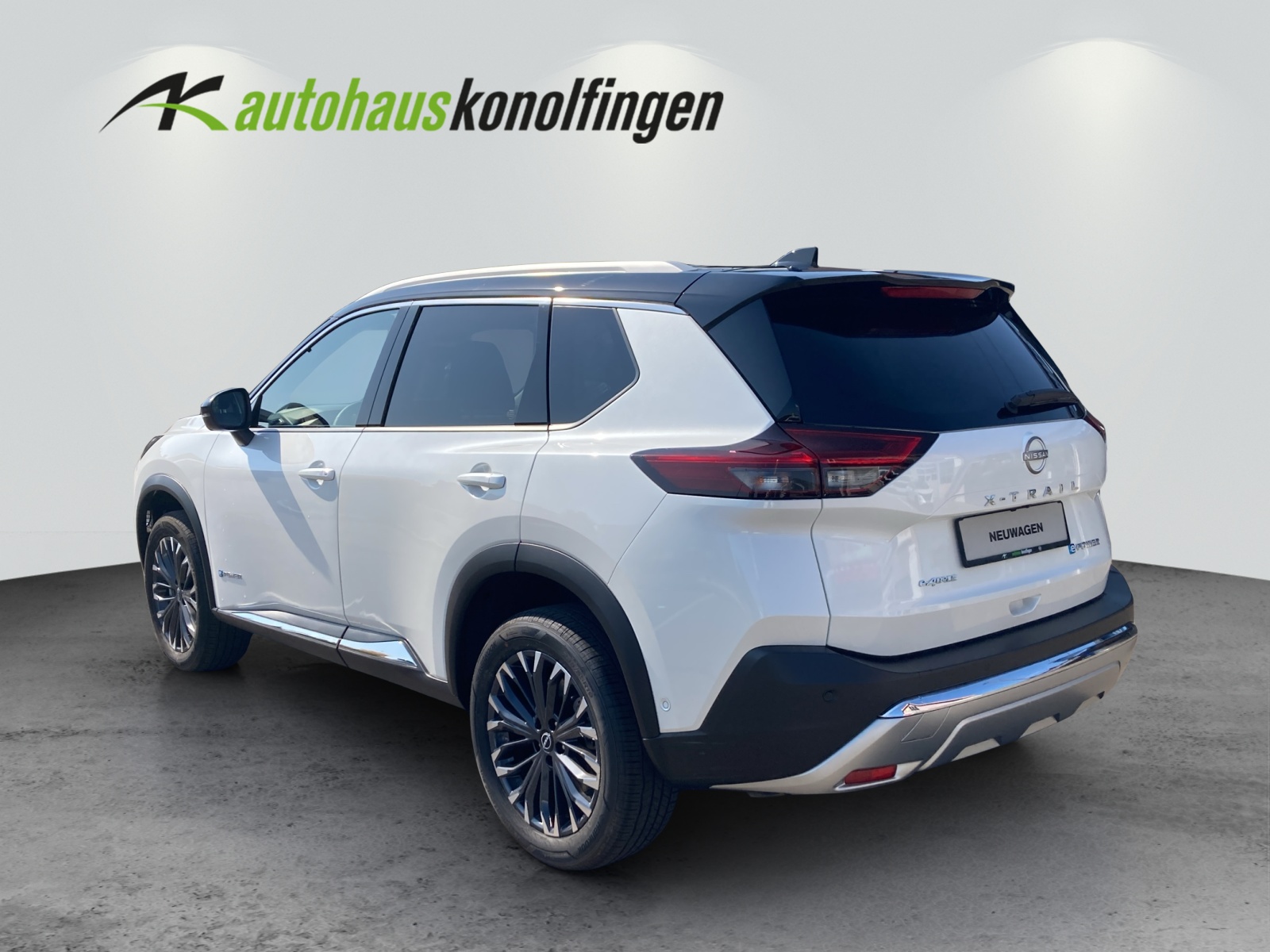 NISSAN X-Trail 1.5 VC-T Tekna e-4orce-showroom-element-2