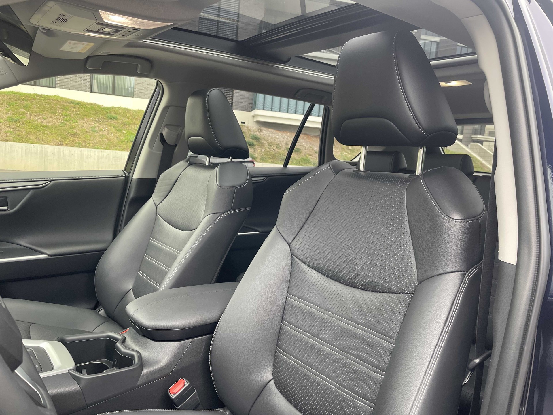 TOYOTA RAV4 2.5 HSD Premium-image-21