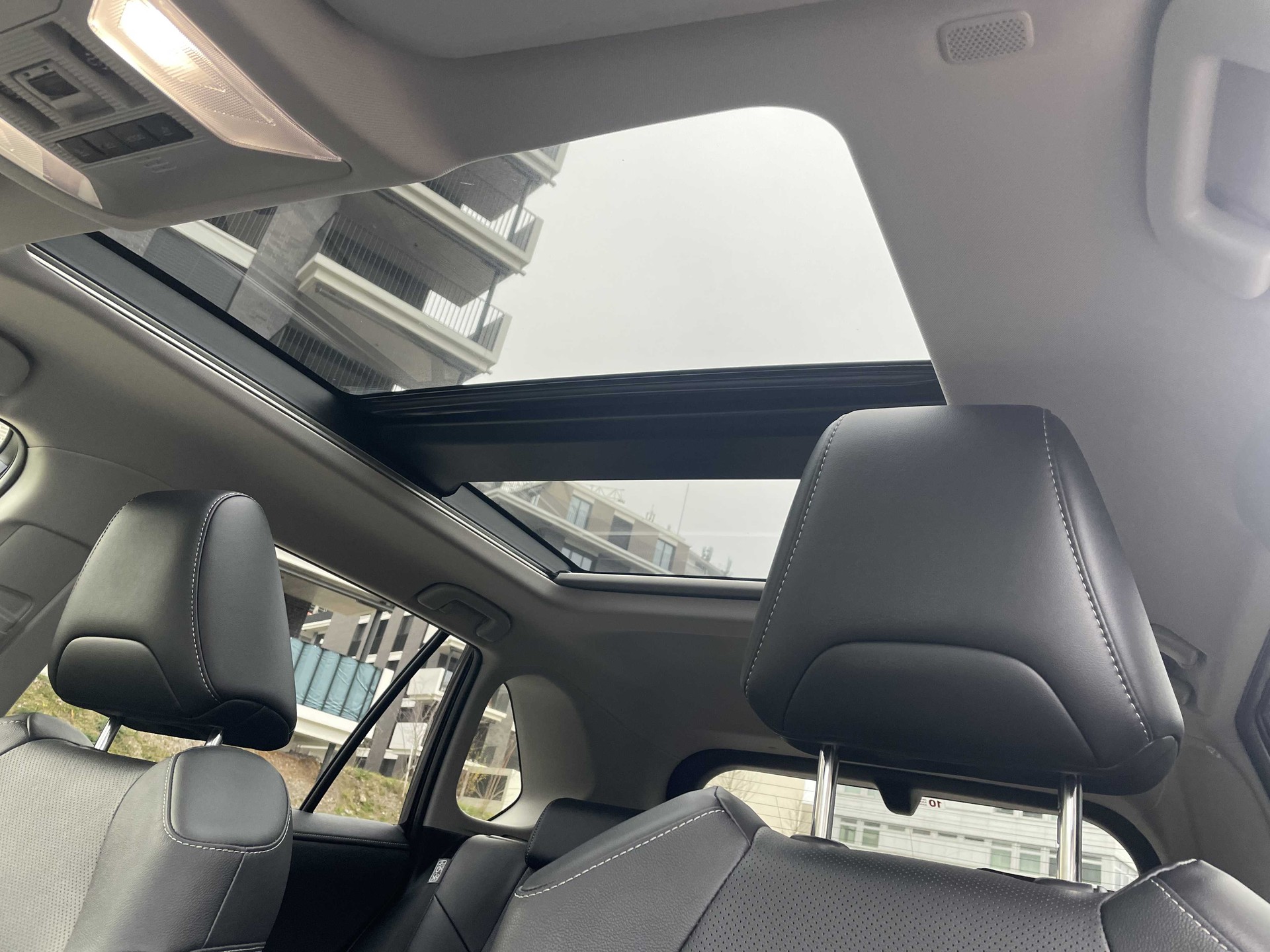 TOYOTA RAV4 2.5 HSD Premium-image-25