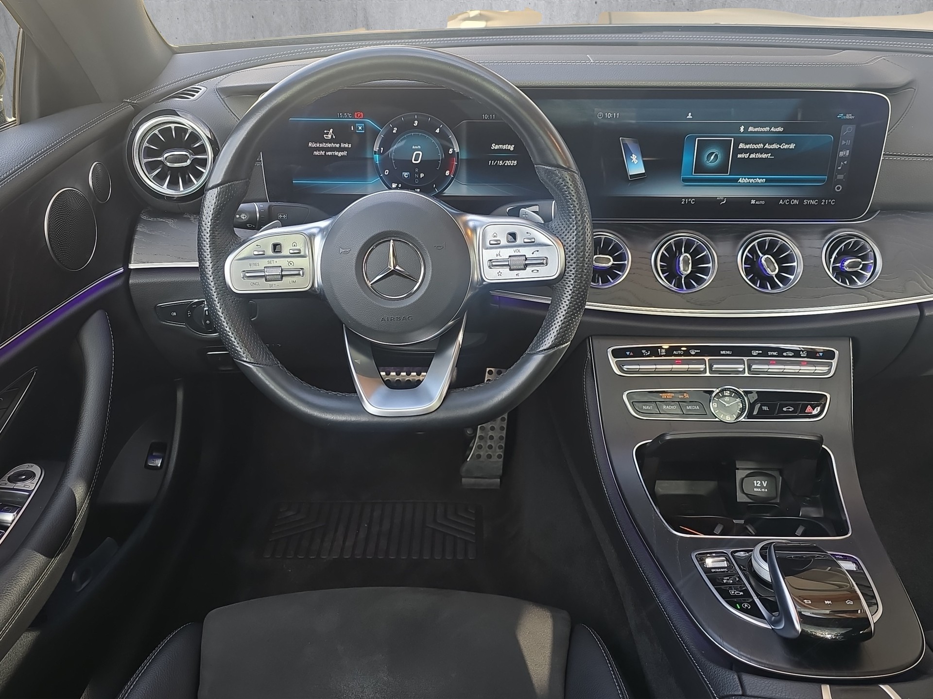 MERCEDES-BENZ E 220 d AMG Line 4matic Coupé-image-9