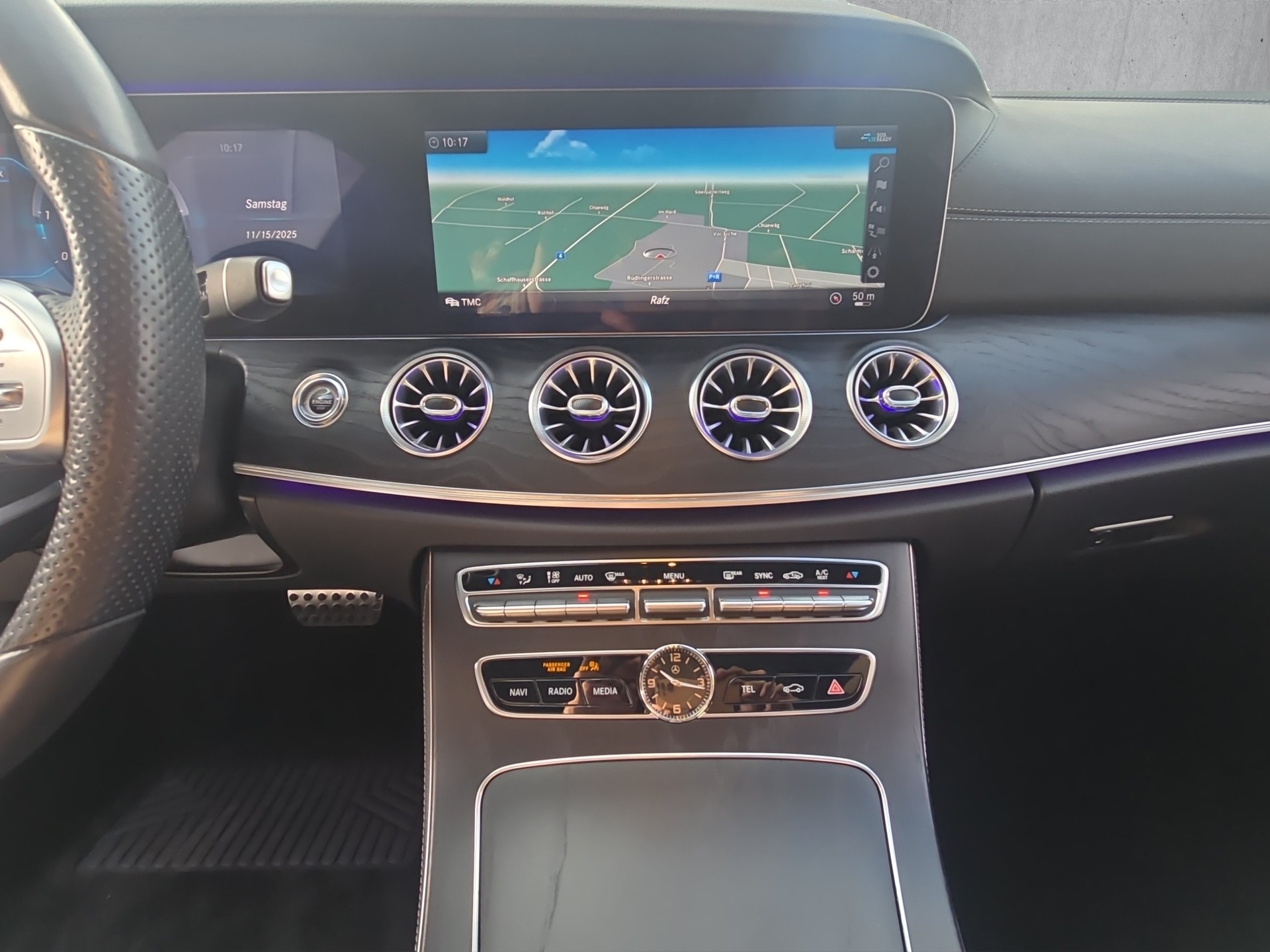 MERCEDES-BENZ E 220 d AMG Line 4matic Coupé-image-14