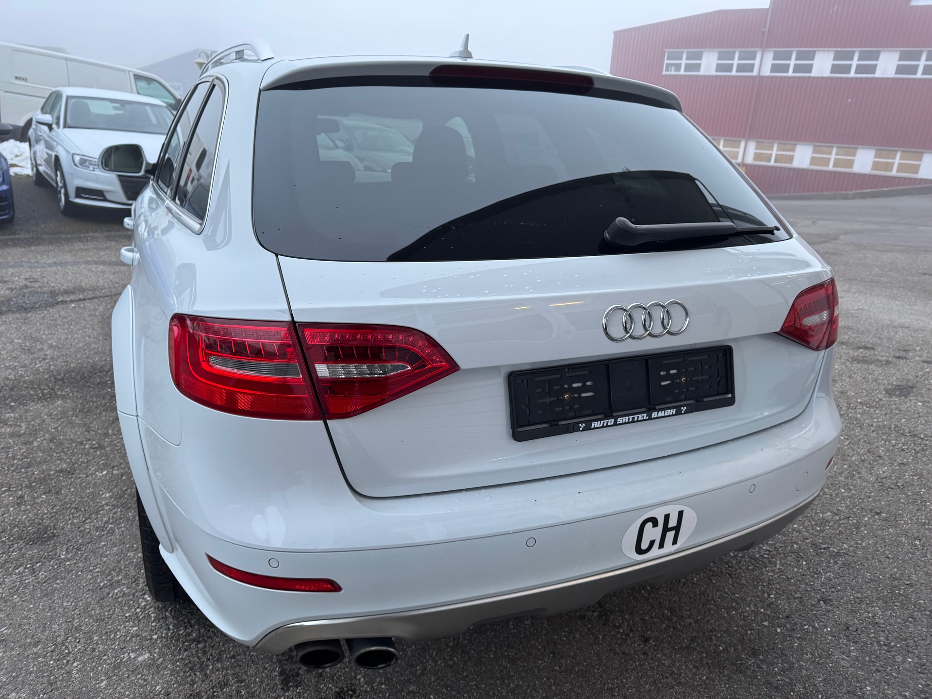AUDI A4 allroad 3.0 TDI clean diesel quattro S-tronic-image-2