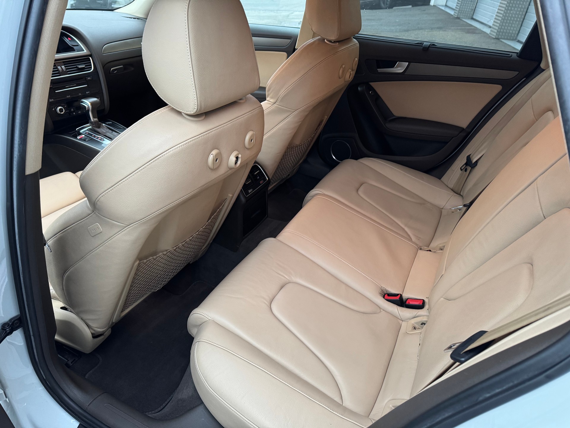 AUDI A4 allroad 3.0 TDI clean diesel quattro S-tronic-image-6