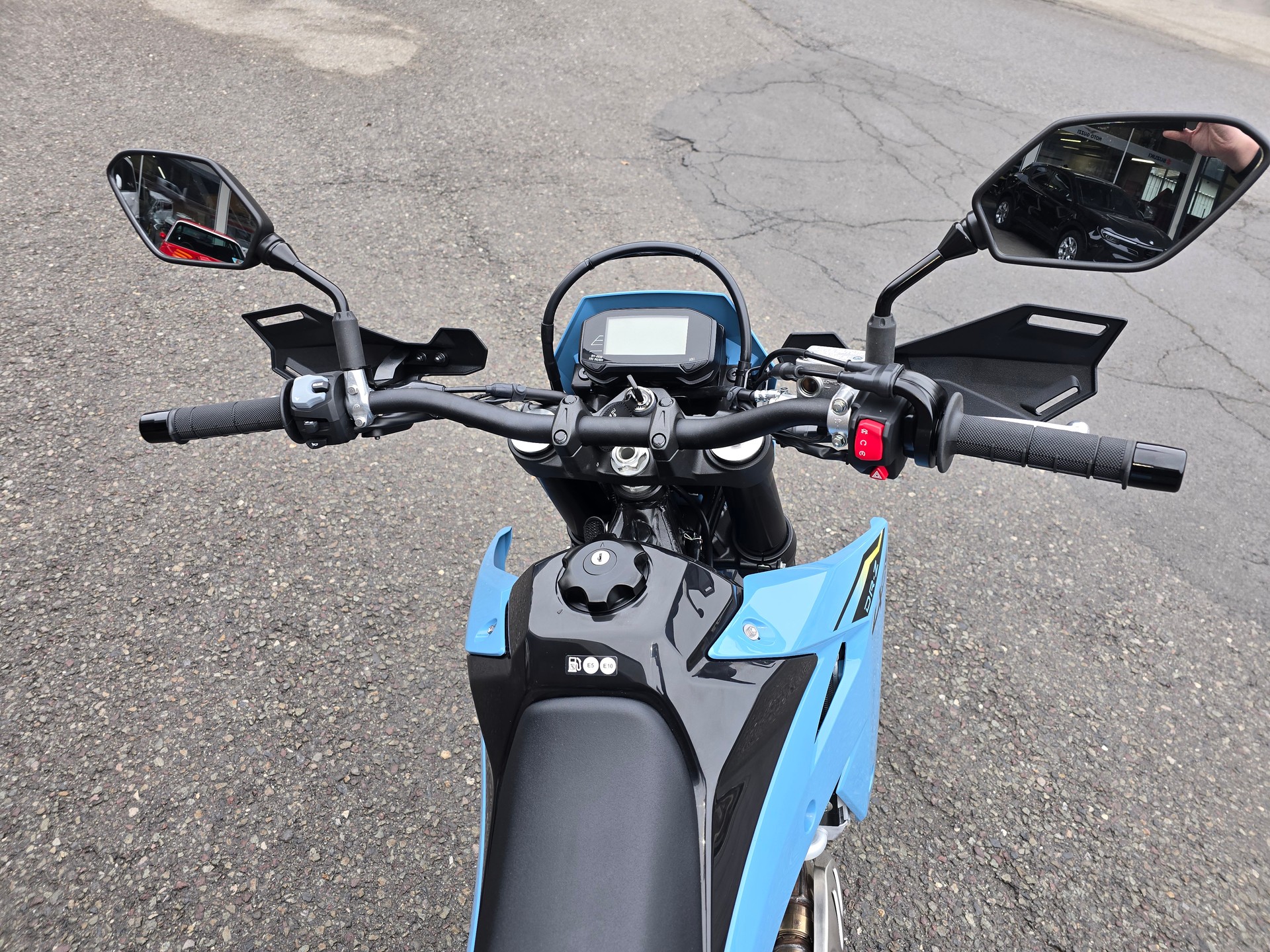 SUZUKI DR-Z 400-image-6