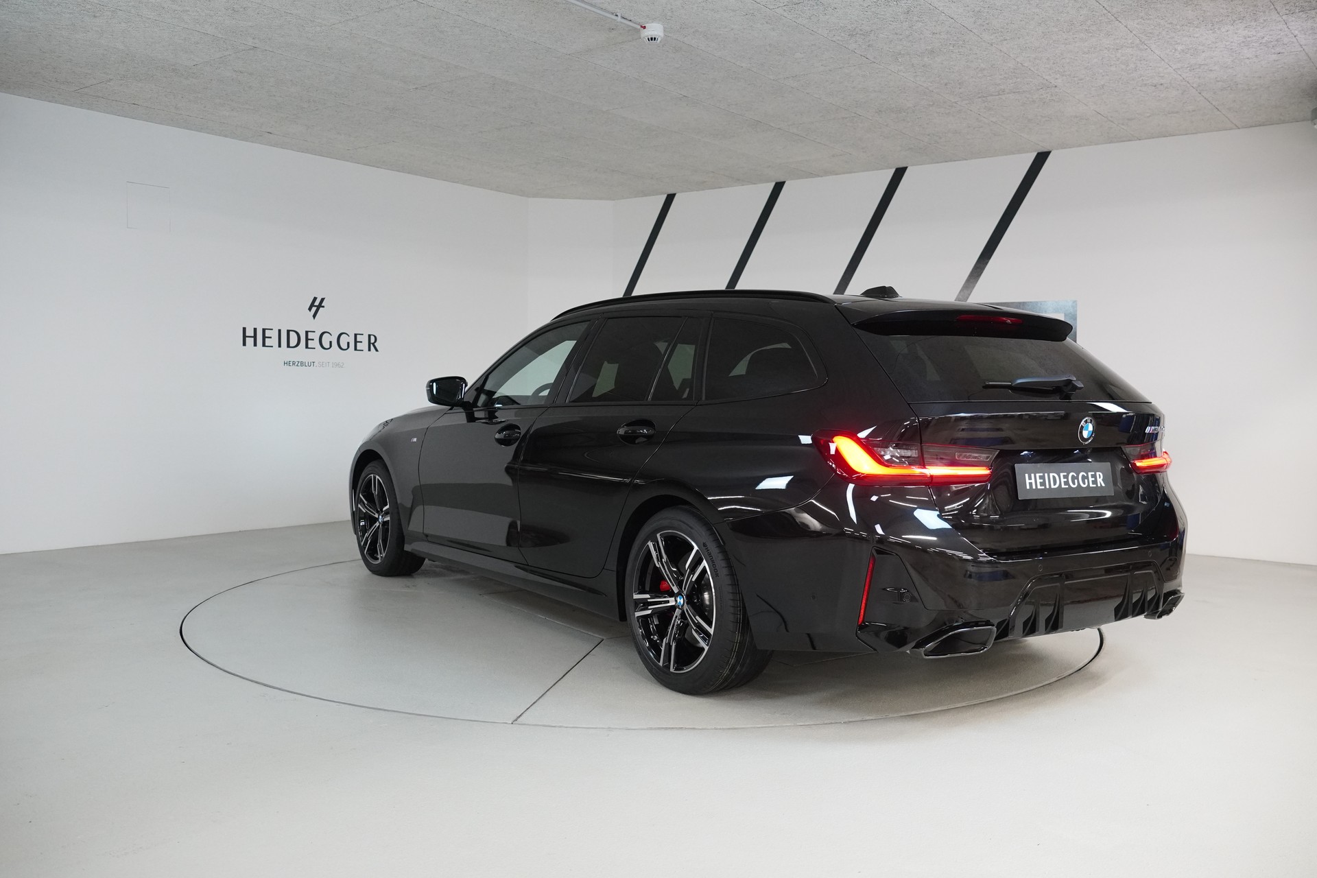 BMW M340d xDrive 48V Touring Steptronic M Sport Pro-image-4