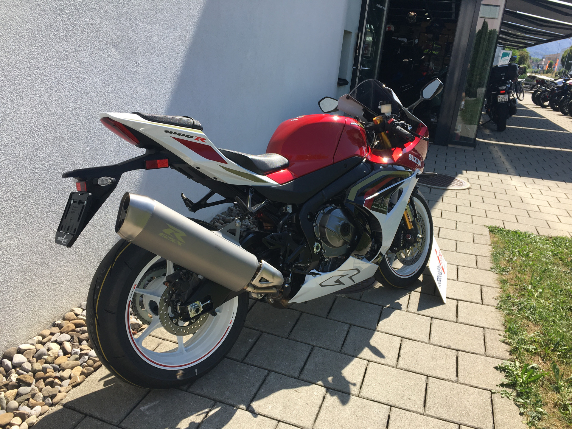 SUZUKI GSX-R 1000 R 40th Anniversary Edition-showroom-element-2