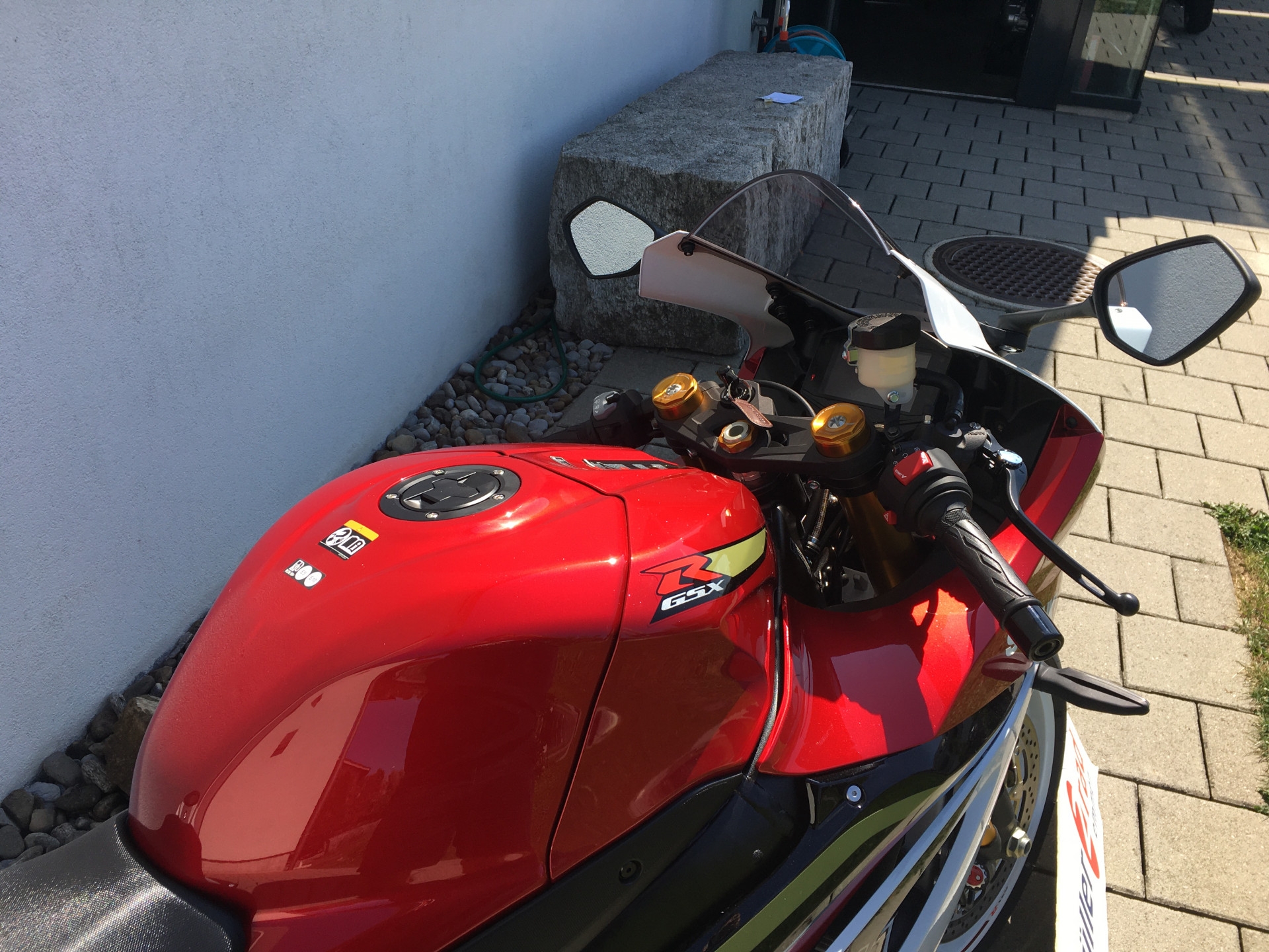 SUZUKI GSX-R 1000 R 40th Anniversary Edition-image-4