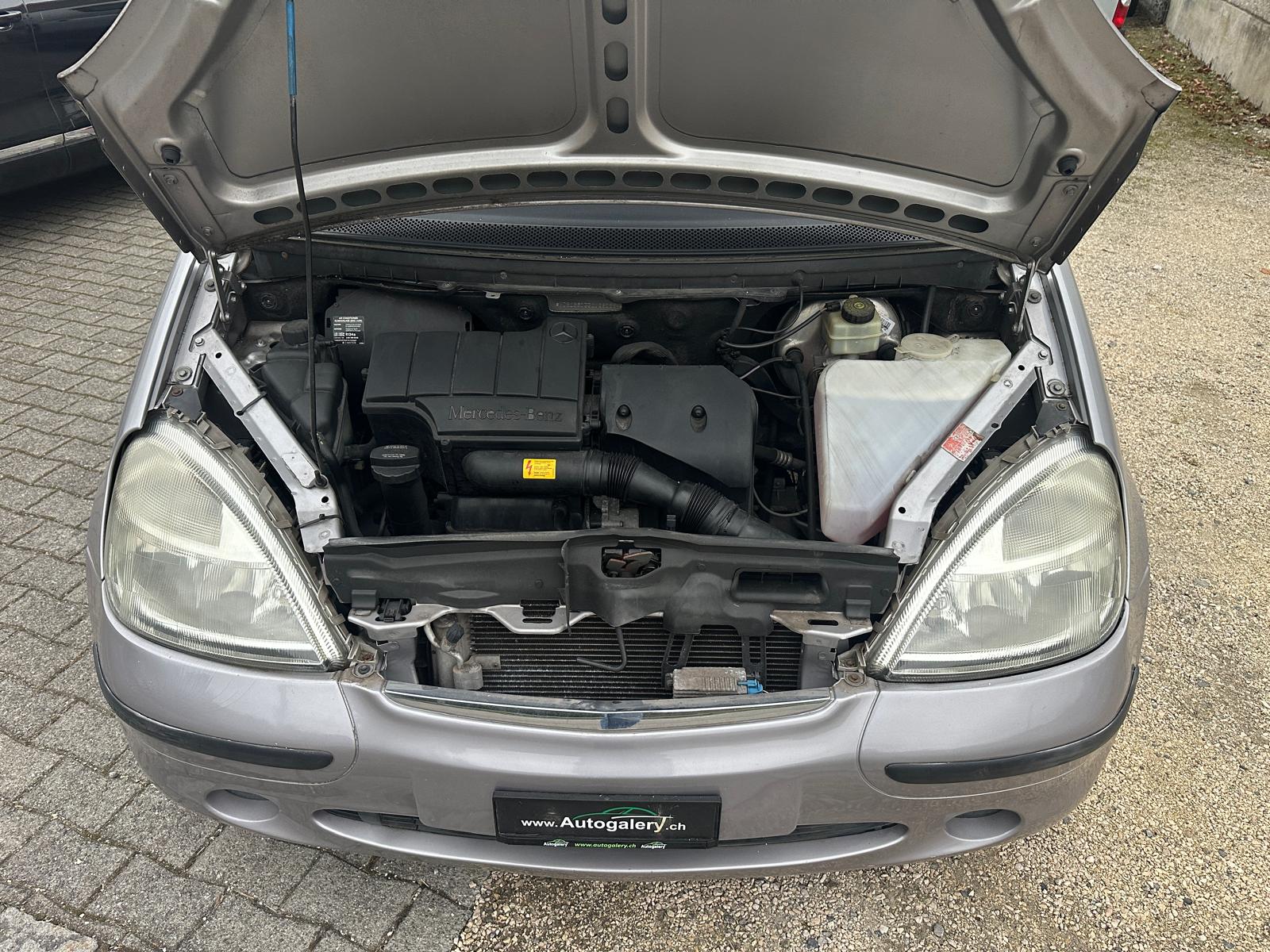 MERCEDES-BENZ A 160 Avantgarde-image-2