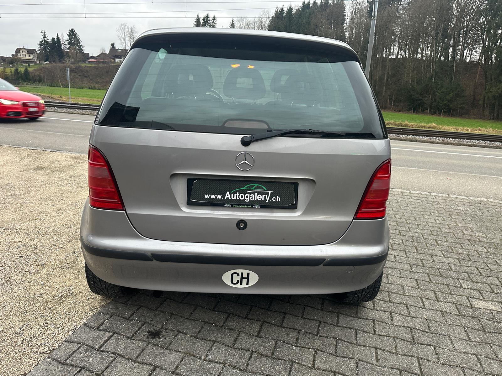 MERCEDES-BENZ A 160 Avantgarde-image-6