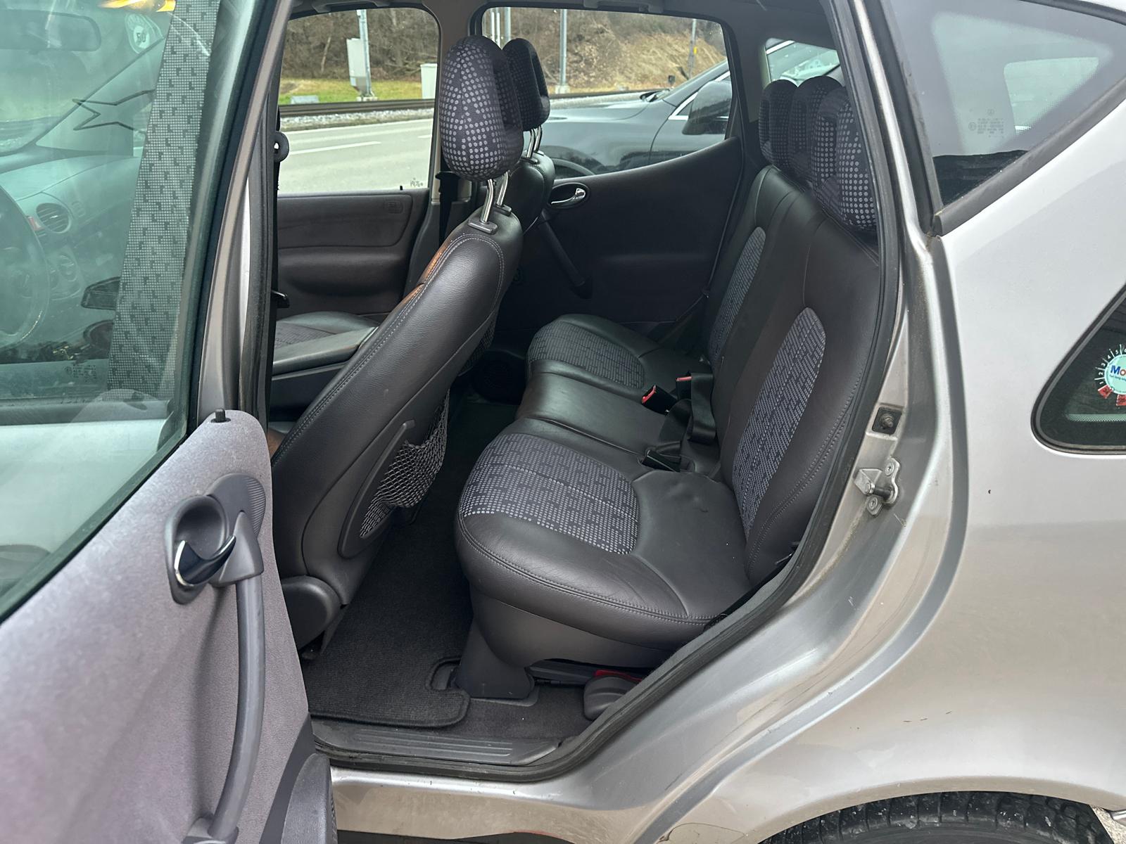 MERCEDES-BENZ A 160 Avantgarde-image-11