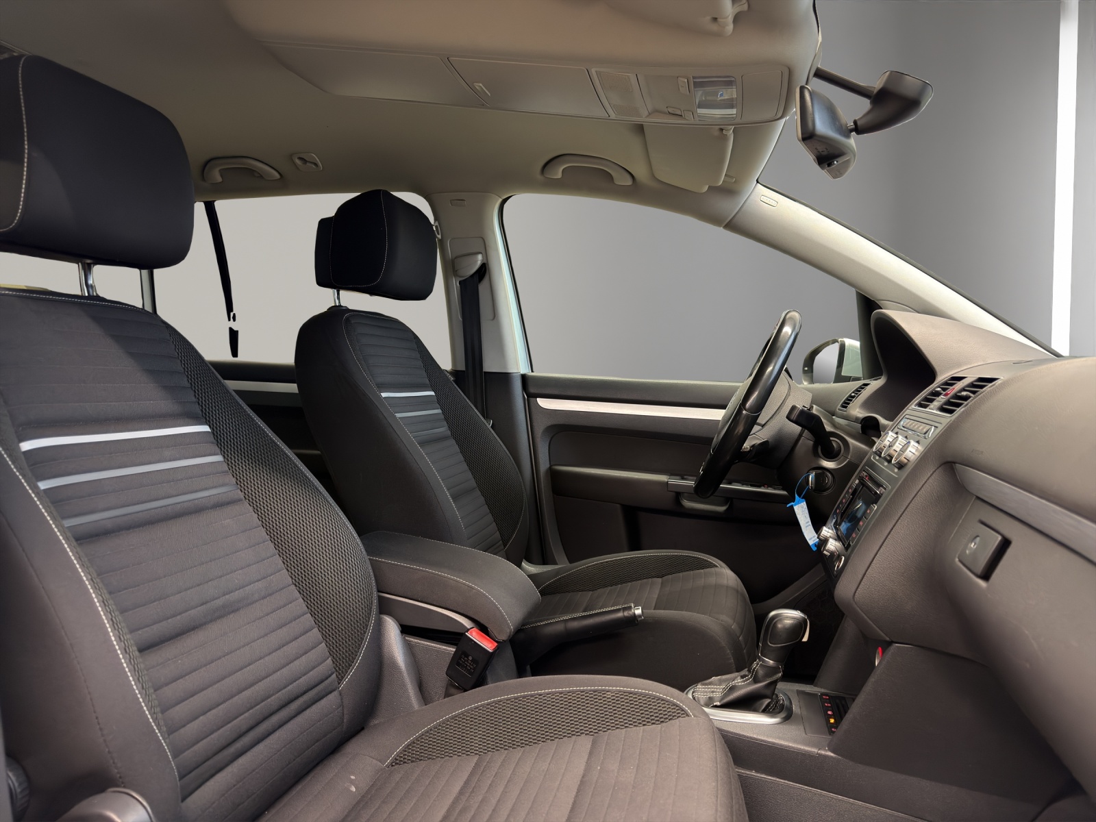 VW Touran 2.0 TDI BMT Comfortline DSG-image-15
