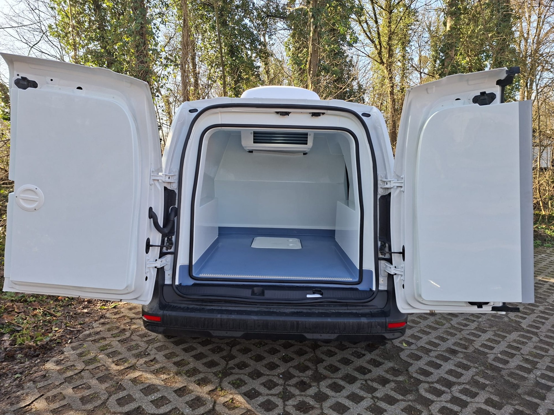 RENAULT Kangoo Van EV45 Standard 22kW Extra-image-6