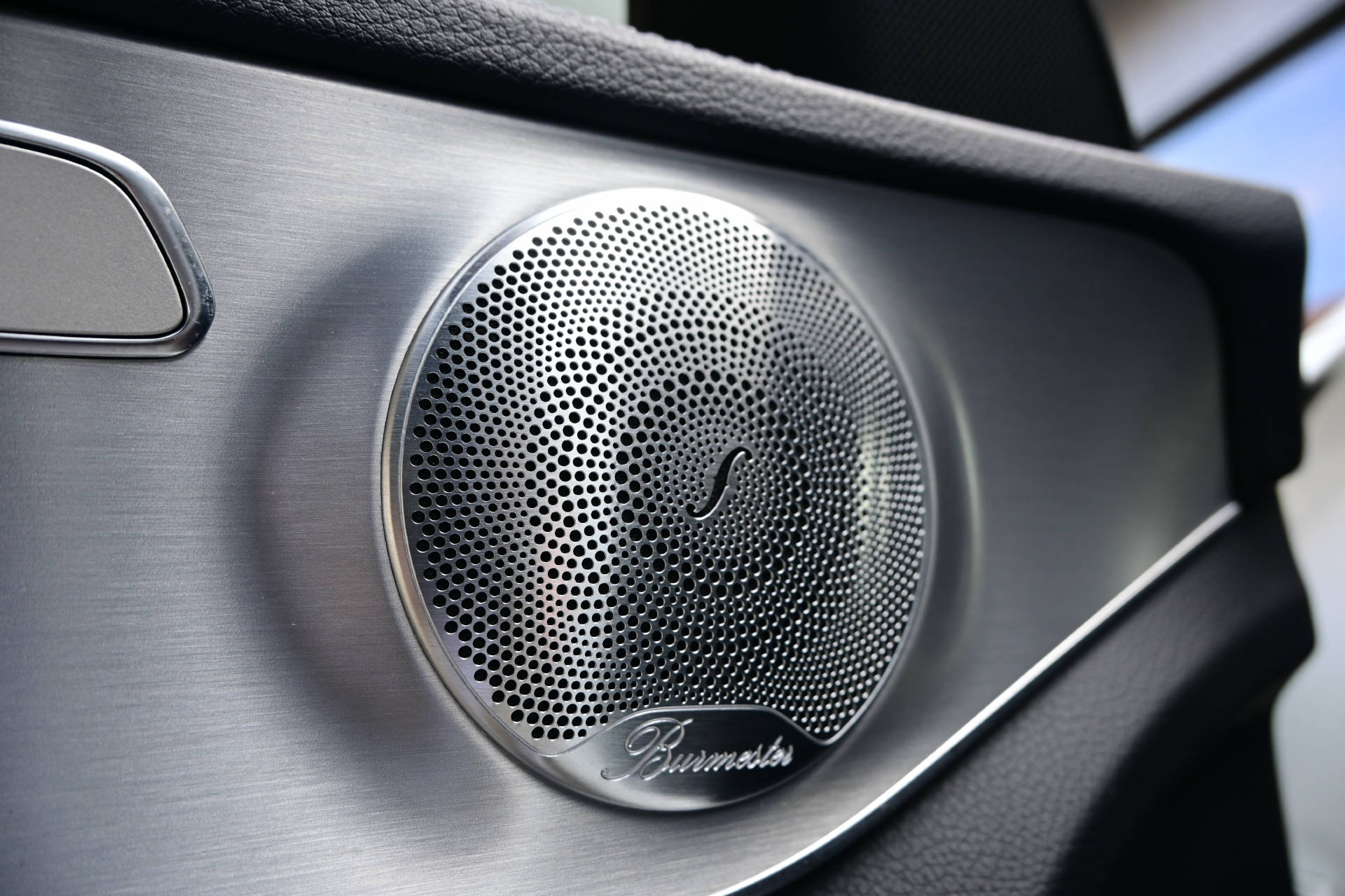 MERCEDES-BENZ C 300 AMG Line *Diamond Perlweiss*HUD*Pano*UVM.-image-13
