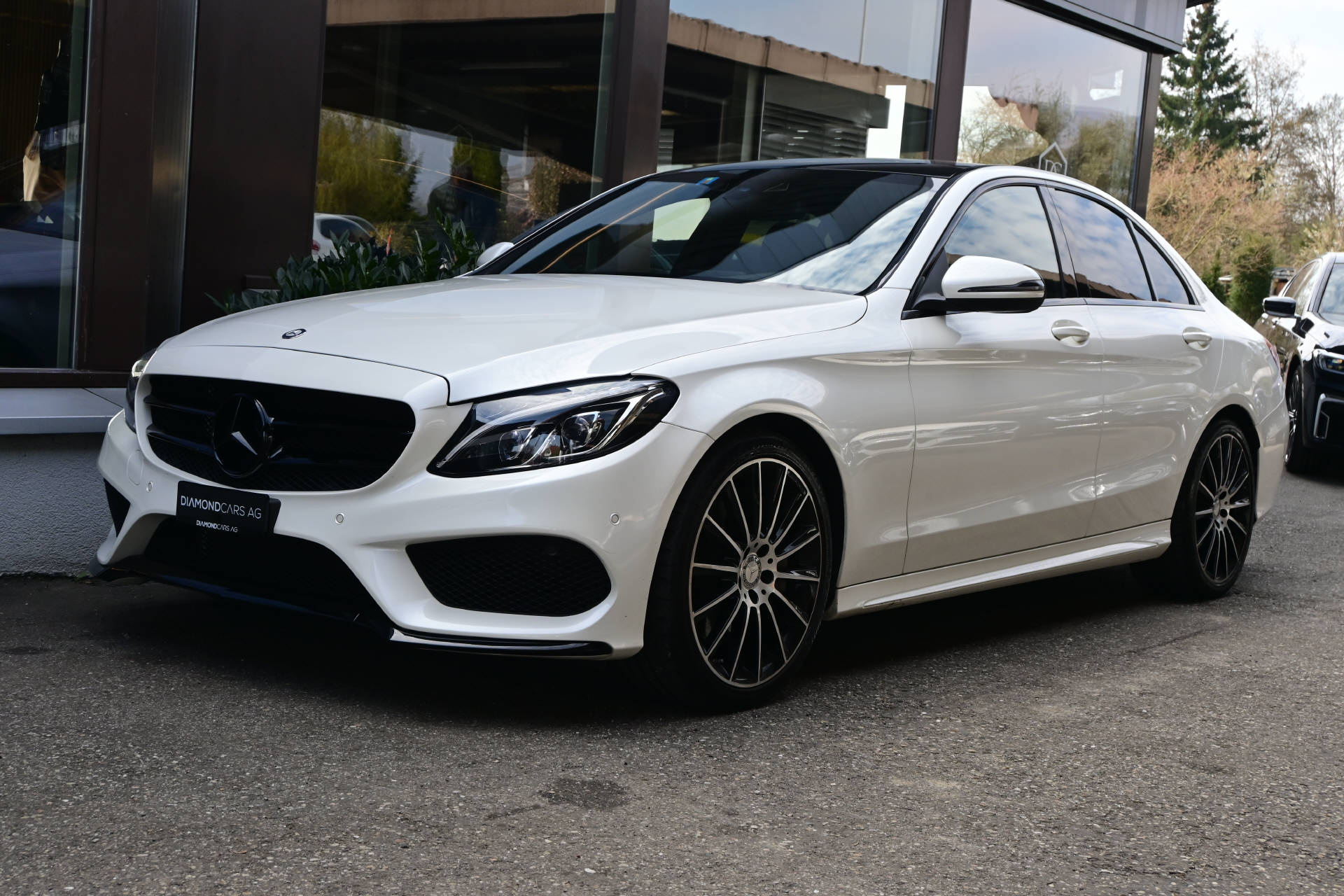 MERCEDES-BENZ C 300 AMG Line *Diamond Perlweiss*HUD*Pano*UVM.