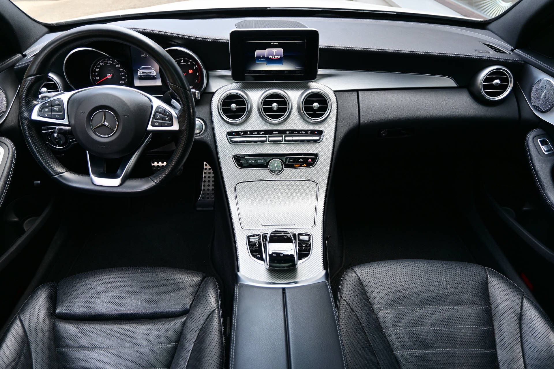 MERCEDES-BENZ C 300 AMG Line *Diamond Perlweiss*HUD*Pano*UVM.-image-8