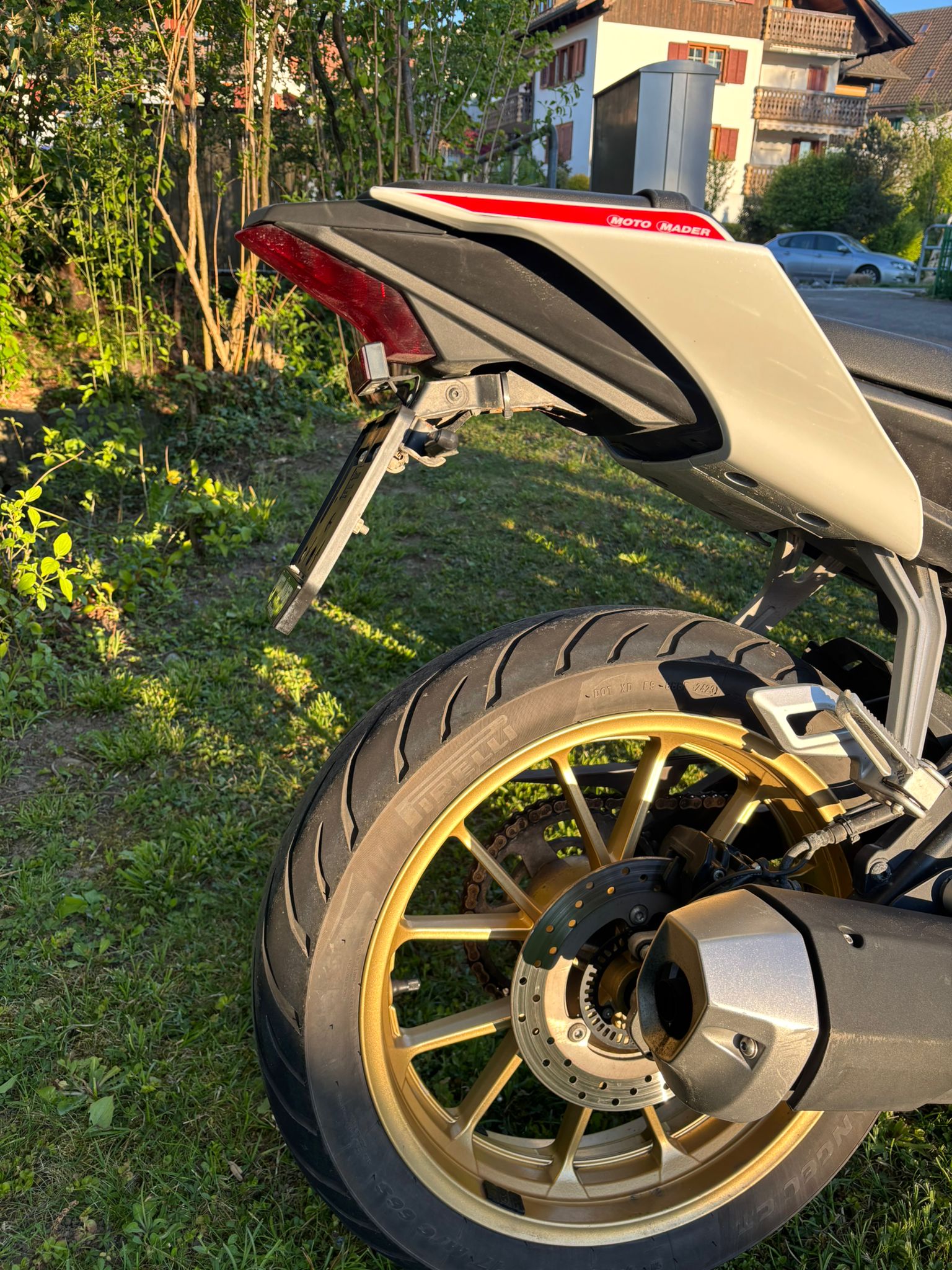 YAMAHA YZF-R 125-image-6