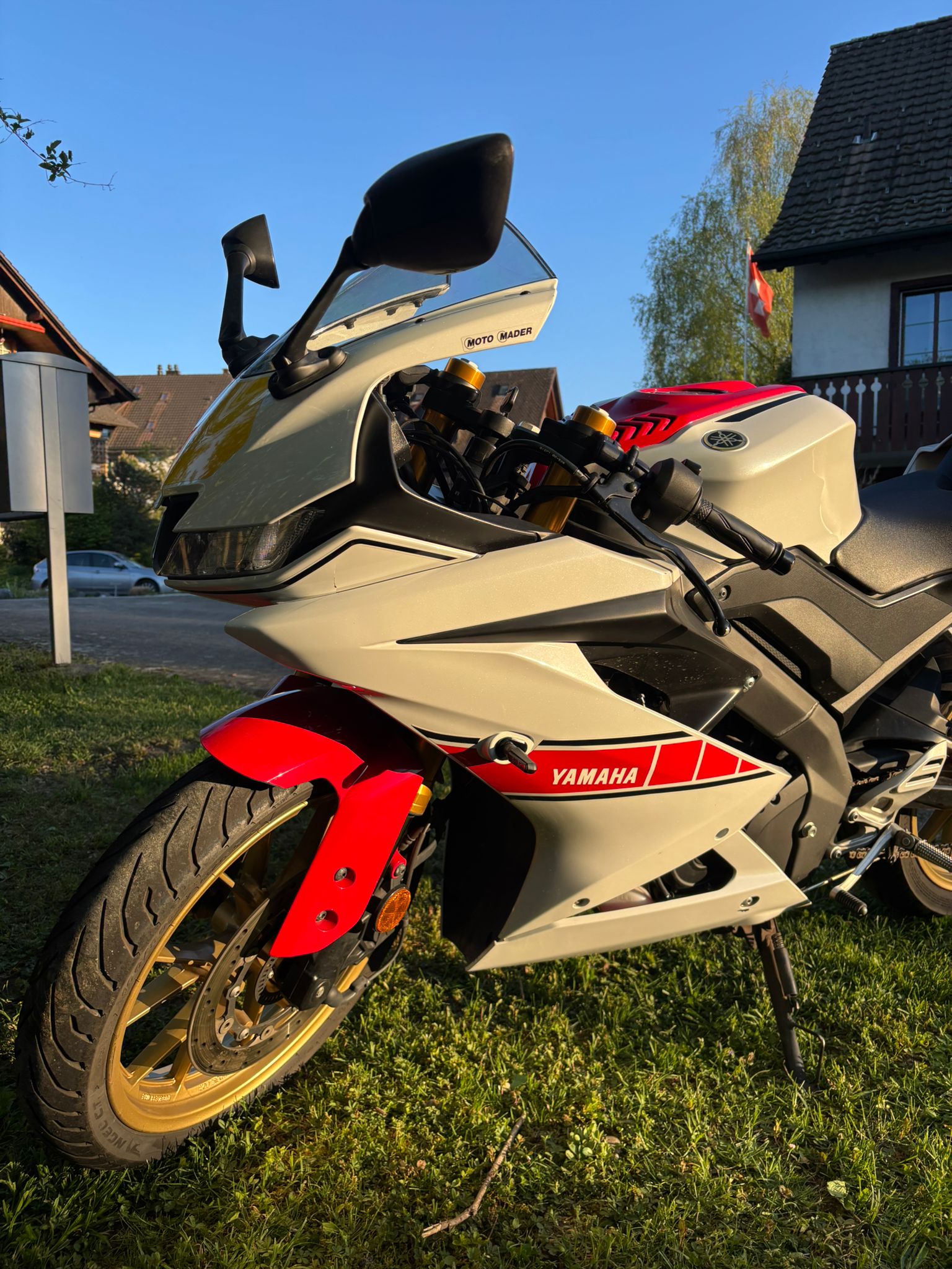 YAMAHA YZF-R 125-image-2