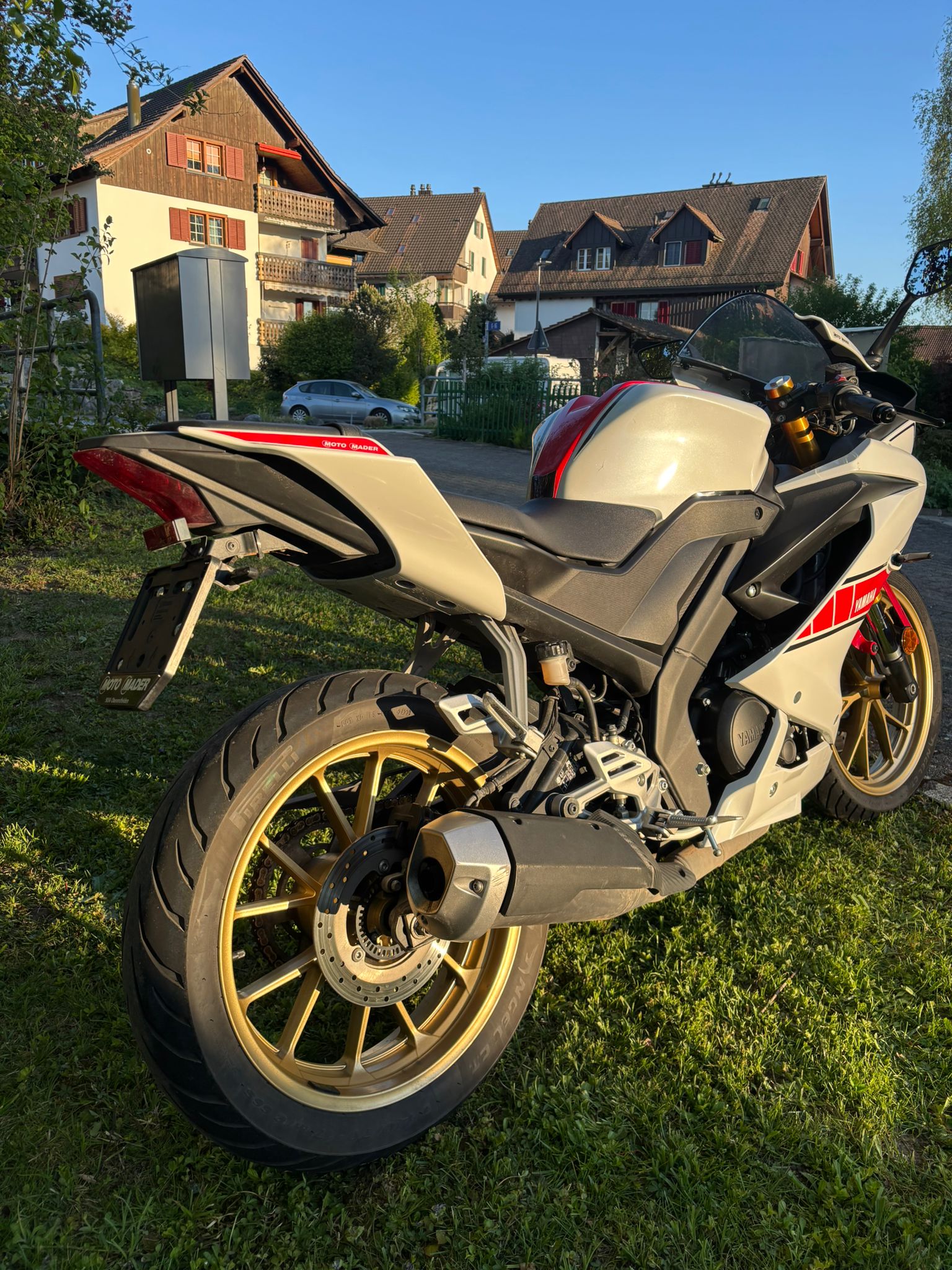 YAMAHA YZF-R 125-image-5