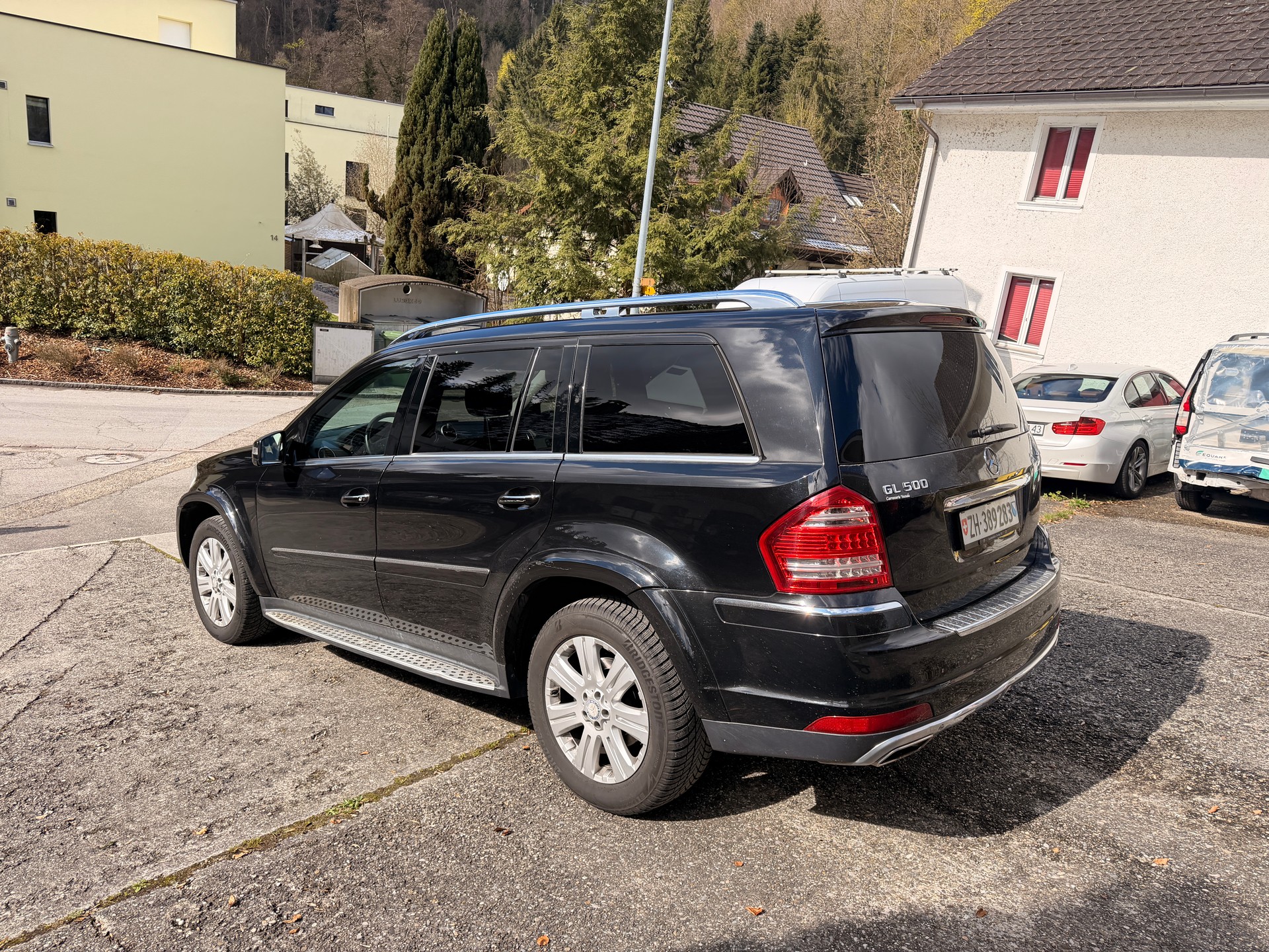 MERCEDES-BENZ GL 500 4Matic 7G-Tronic-showroom-element-3