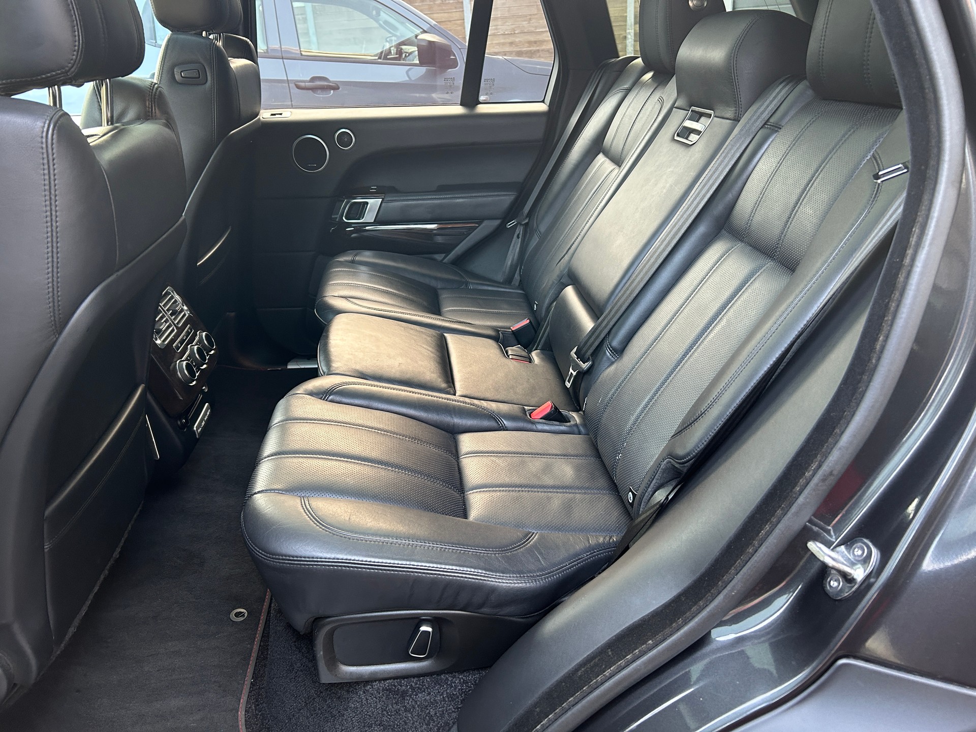 LAND ROVER Range Rover 4.4 SDV8 Autobiography Automatic-image-13