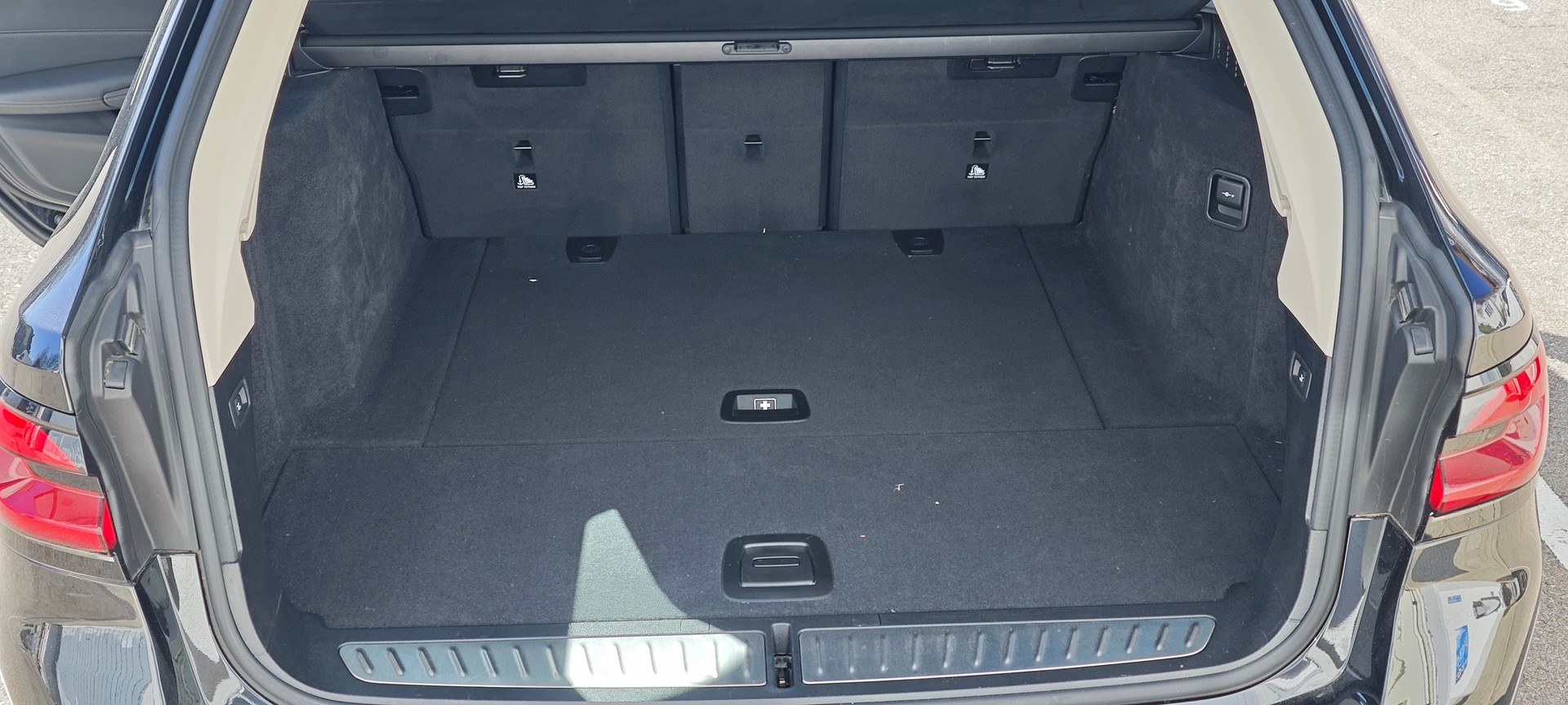 BMW 530i xDrive 48V Touring Steptronic-image-7