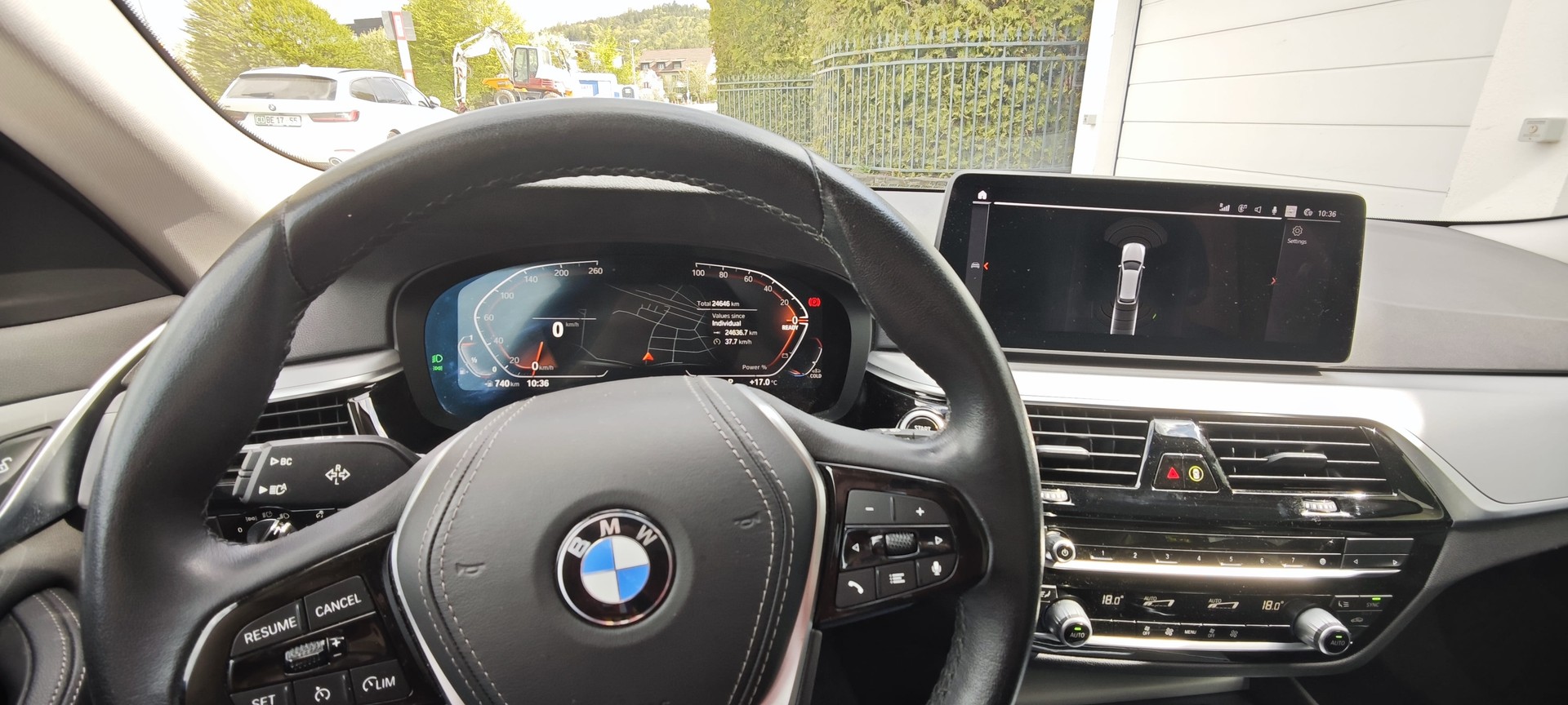 BMW 530i xDrive 48V Touring Steptronic-image-16