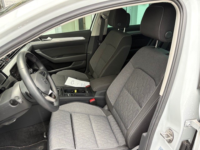 VW Passat 2.0 TDI BMT Business 4Motion DSG-image-7