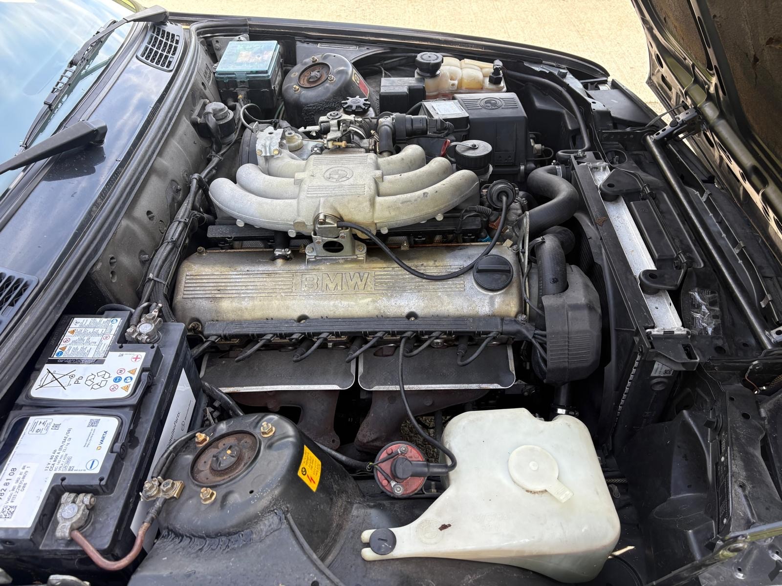 BMW 325i Cabrio-image-8