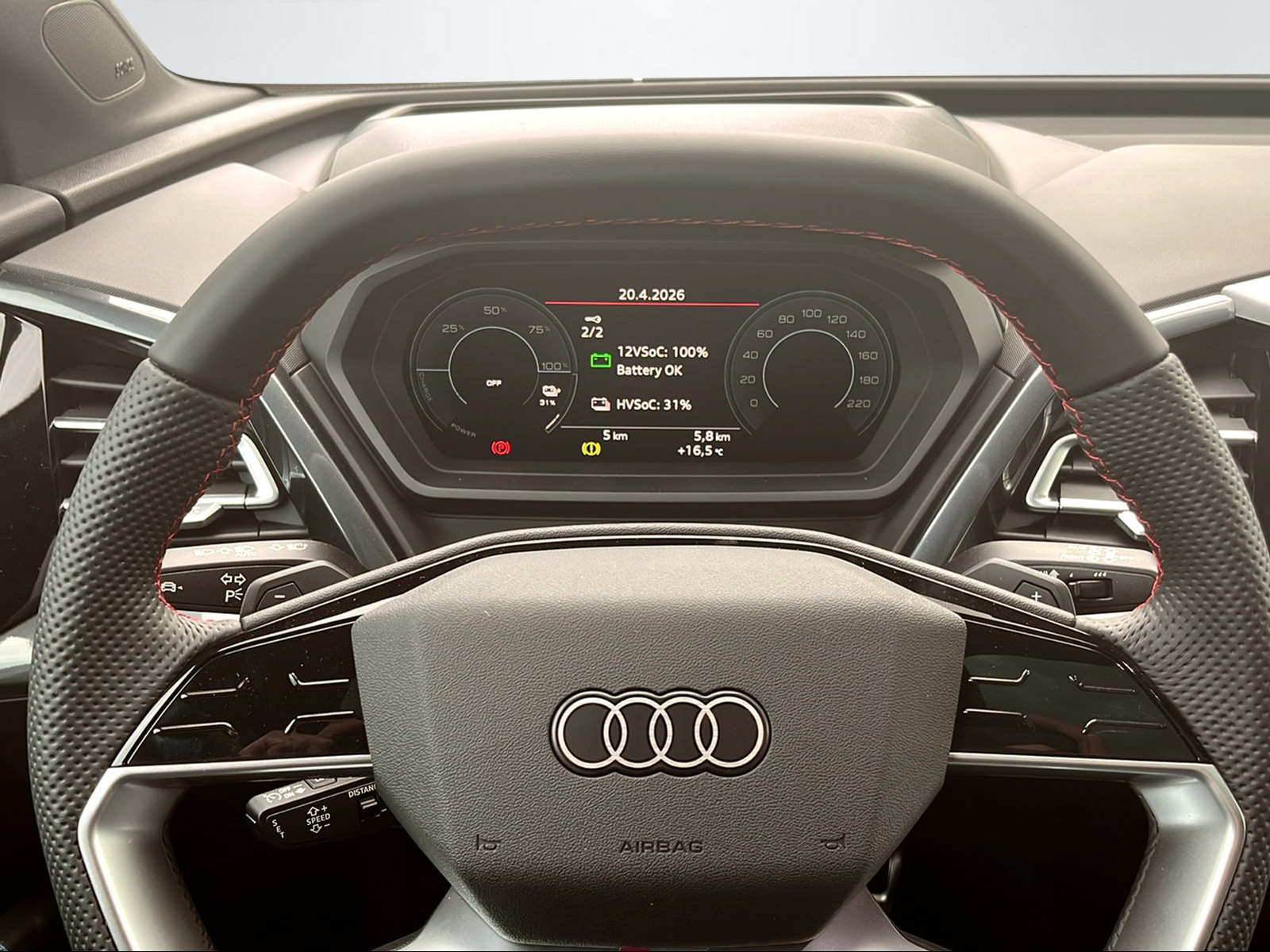 AUDI Q4 45 e-tron quattro-image-11