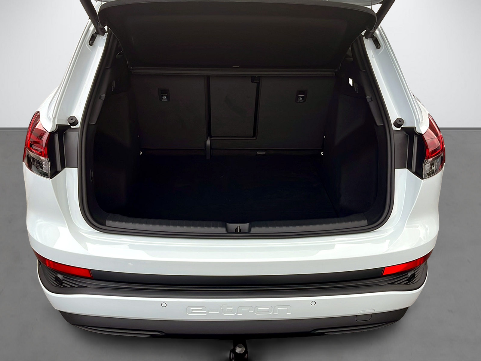 AUDI Q4 45 e-tron quattro-image-6