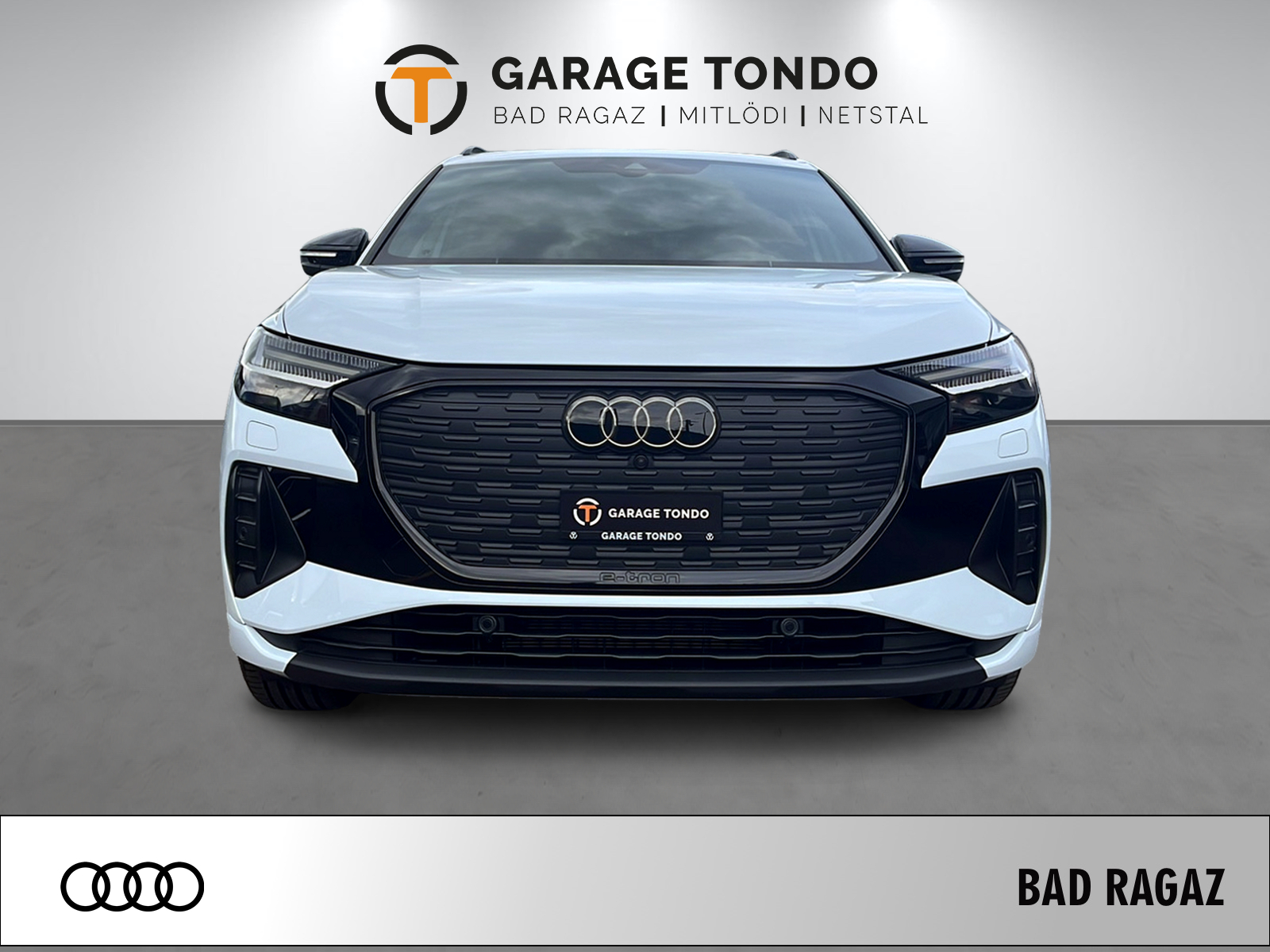 AUDI Q4 45 e-tron quattro-showroom-element-1
