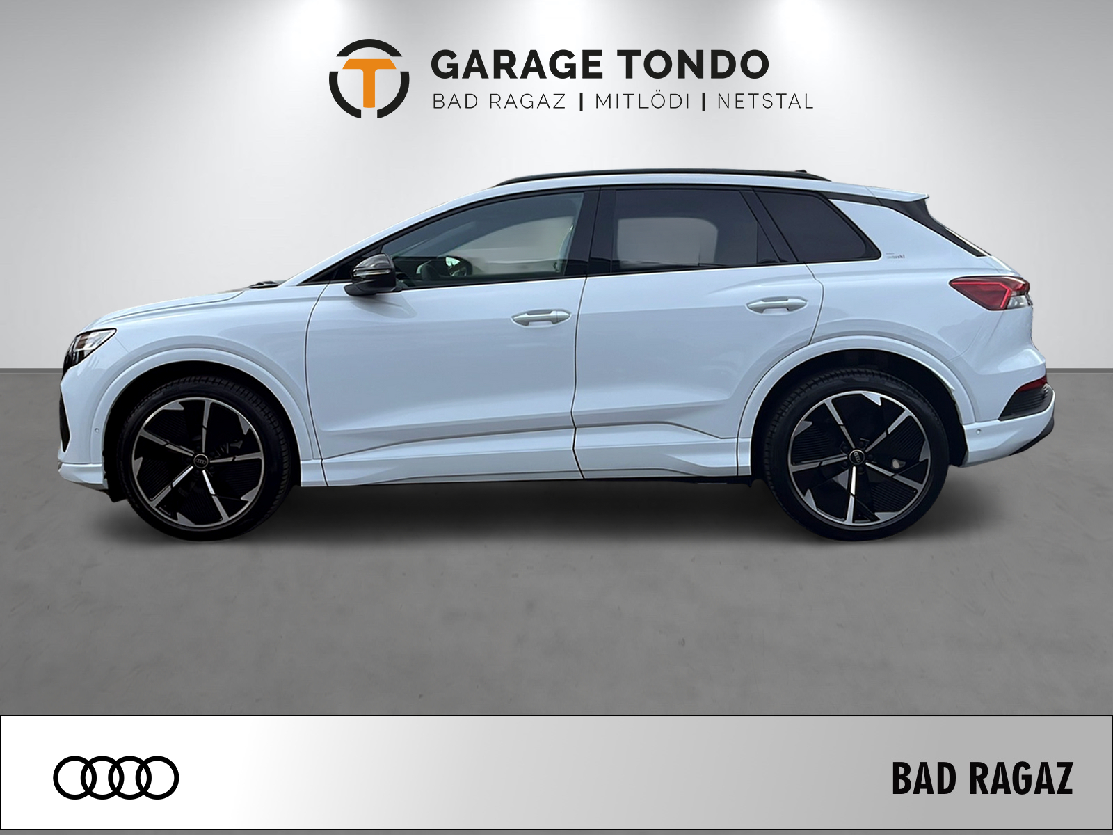 AUDI Q4 45 e-tron quattro-showroom-element-2