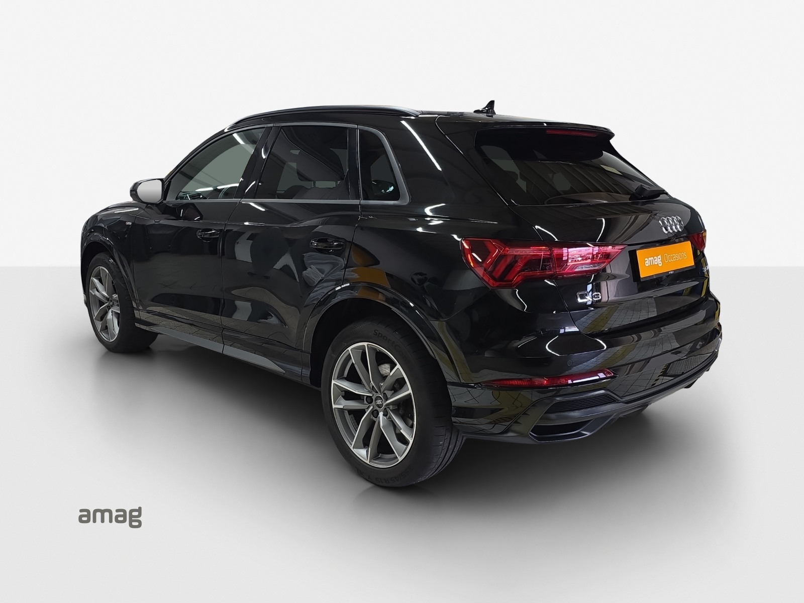 AUDI Q3 35 TFSI S line Attraction S-tronic-image-2