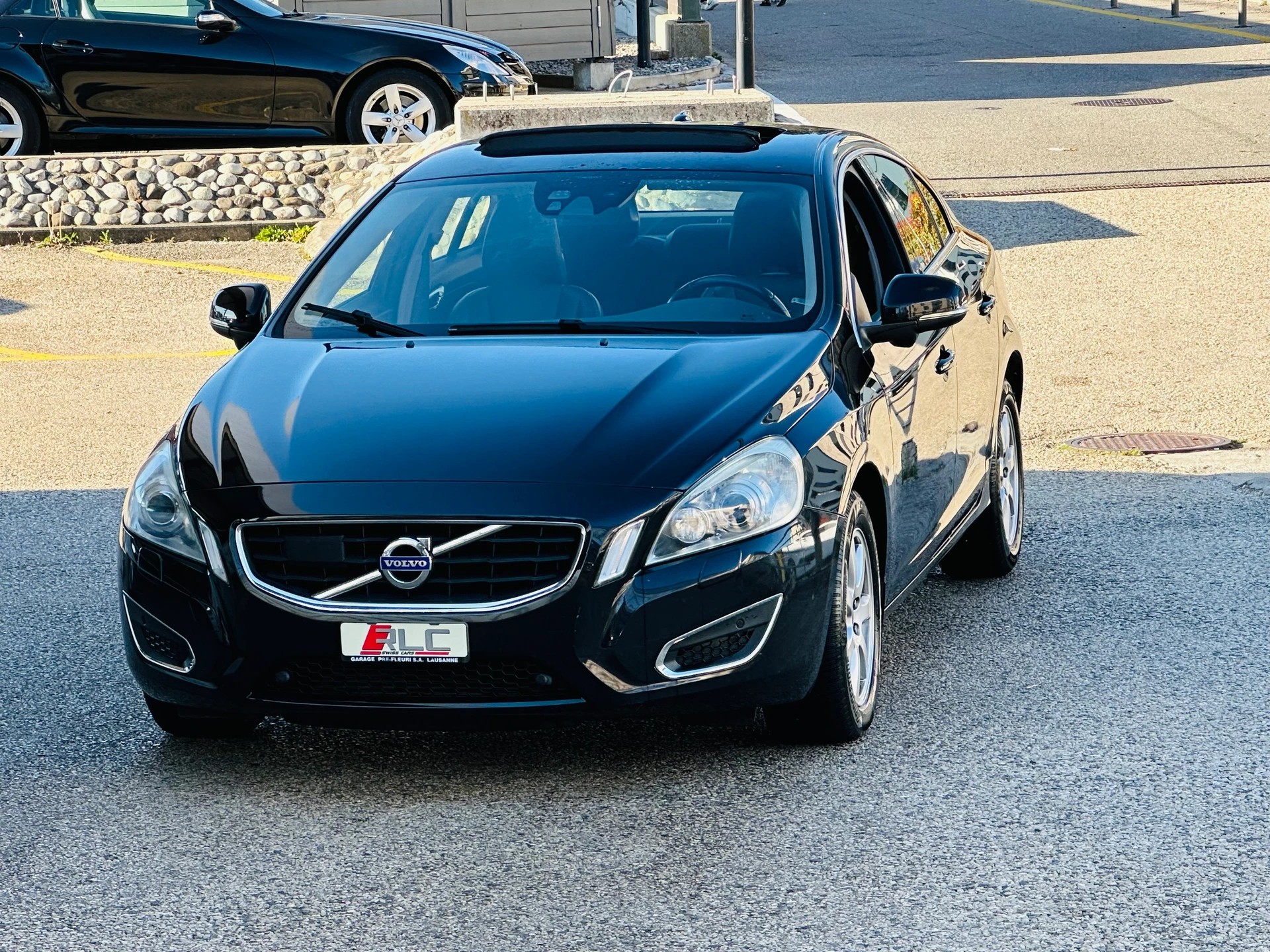 VOLVO S60 D3 Summum Geartronic-image-4