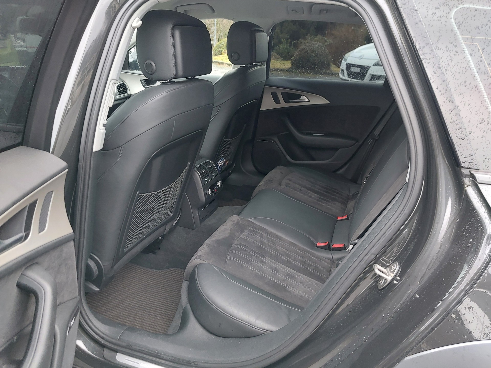 AUDI A6 allroad 3.0 TDI V6 quattro S-tronic-image-6
