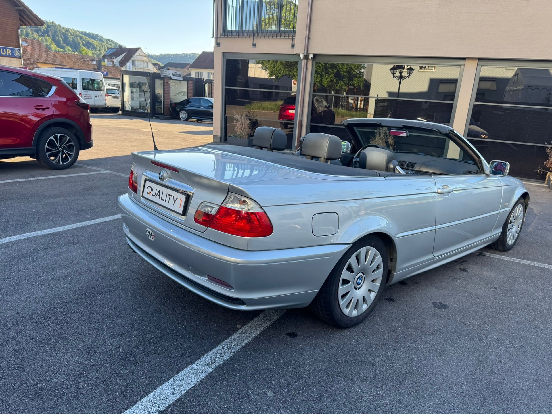 BMW 323Ci Cabriolet-image-7