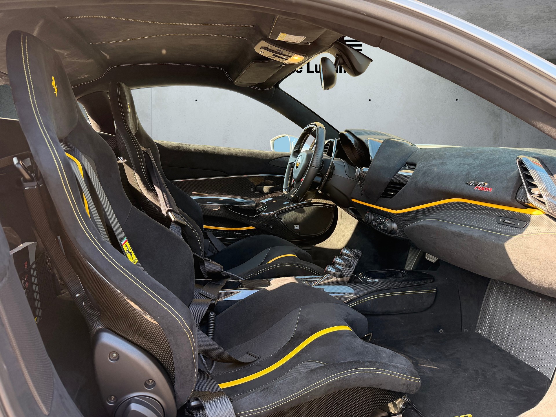 FERRARI 488 Pista 3.9 V8-image-15