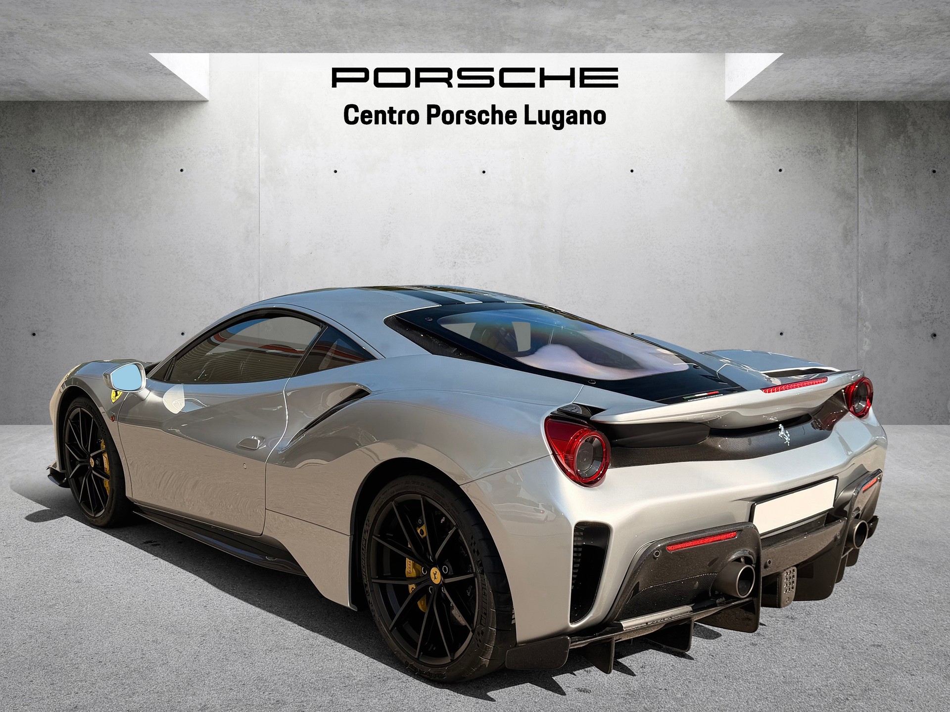 FERRARI 488 Pista 3.9 V8-image-4