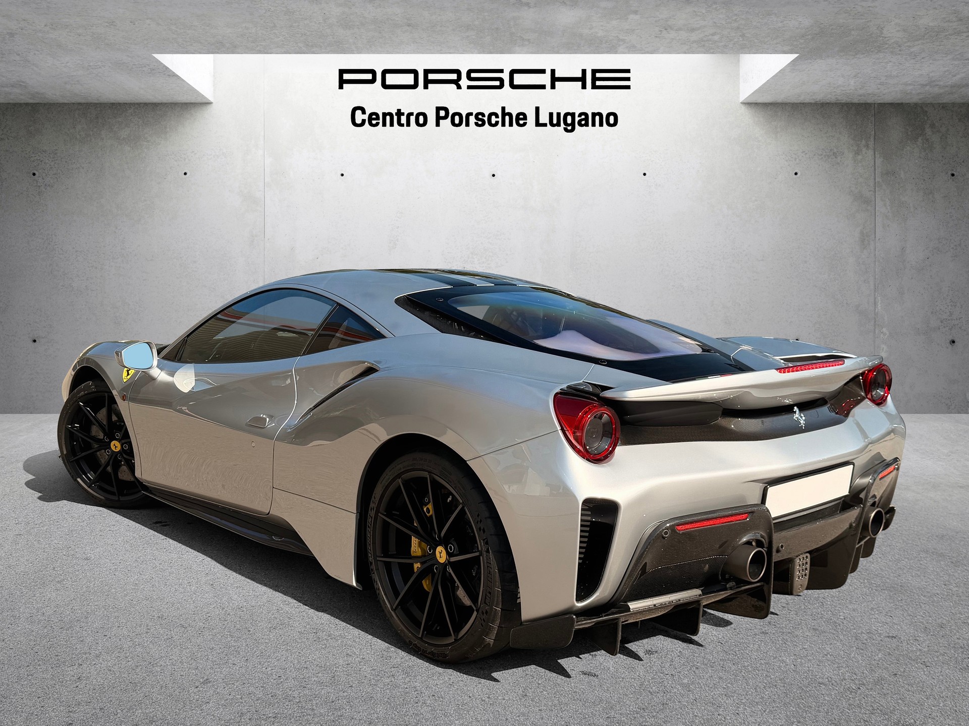 FERRARI 488 Pista 3.9 V8-image-2