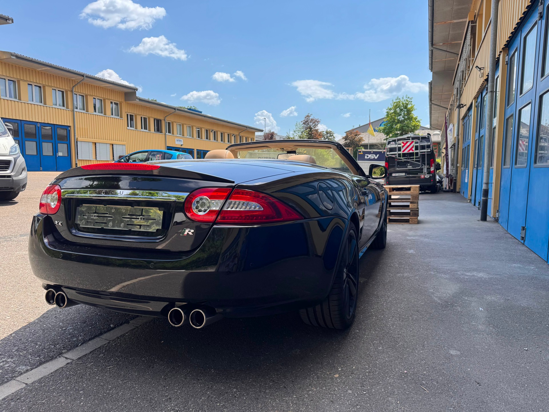 JAGUAR 5.0 V8 Supercharged-image-2