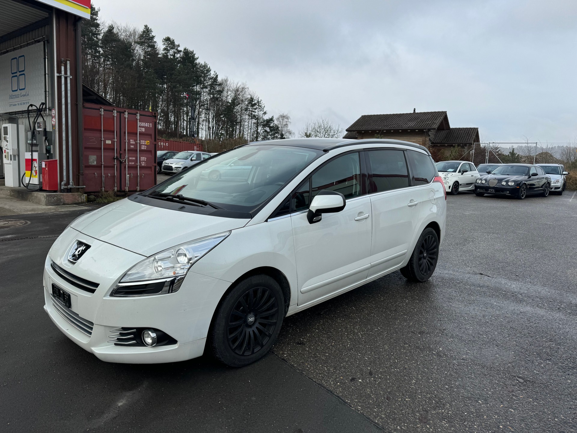 PEUGEOT 5008 1.6 16V T Sport Pack Automatic-image-1