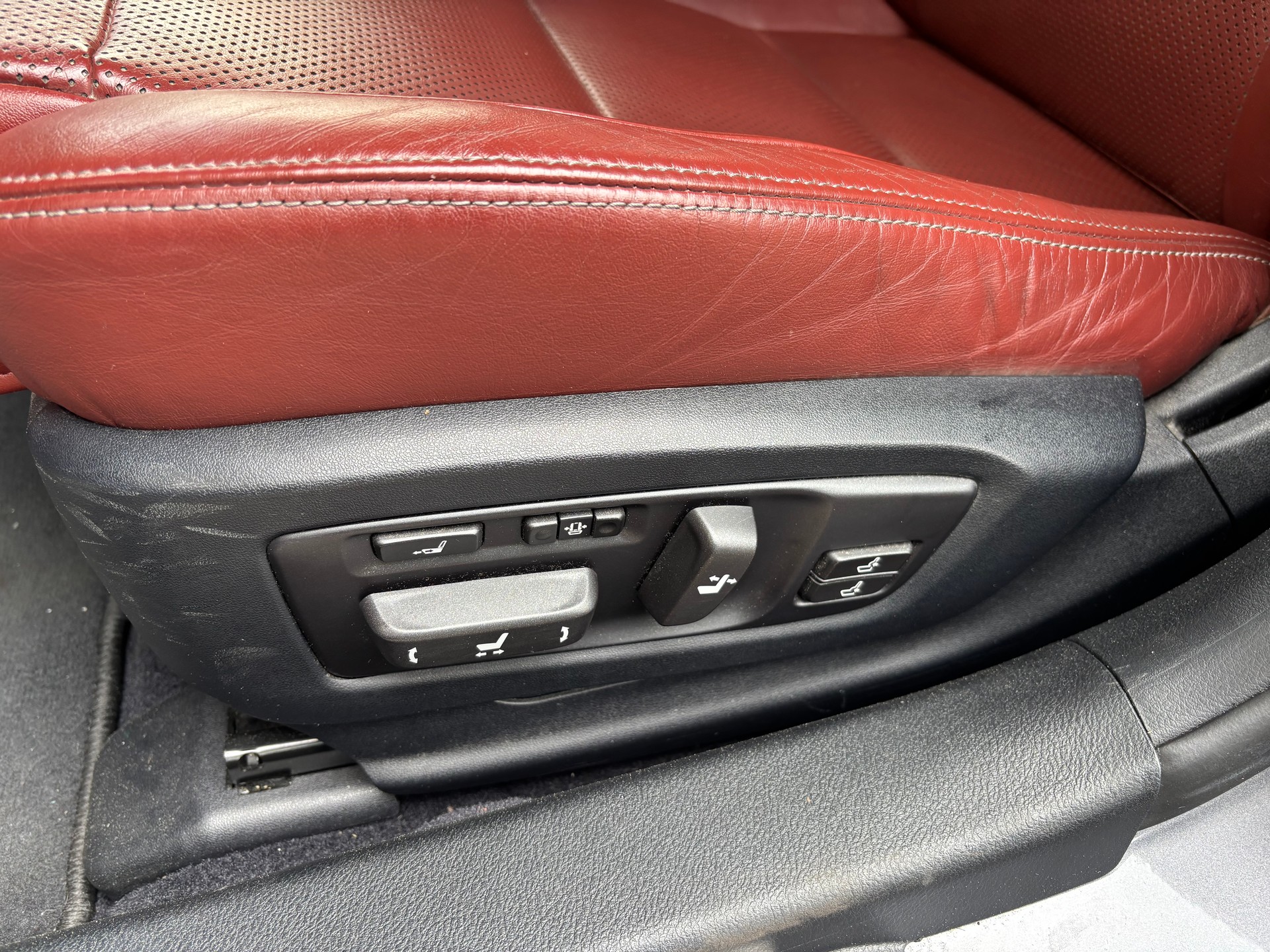 LEXUS GS 450h F-Sport Automatic-image-8