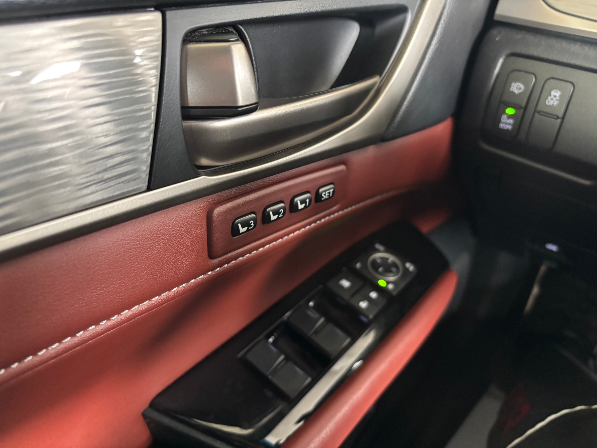 LEXUS GS 450h F-Sport Automatic-image-9